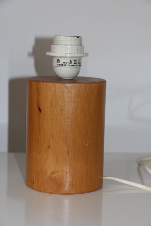 2 feet IMT Italy wood lamp