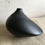 "Pollo" vase designed for the porcelain maker Rosenthal by Tapio Wirkkala (1970s)