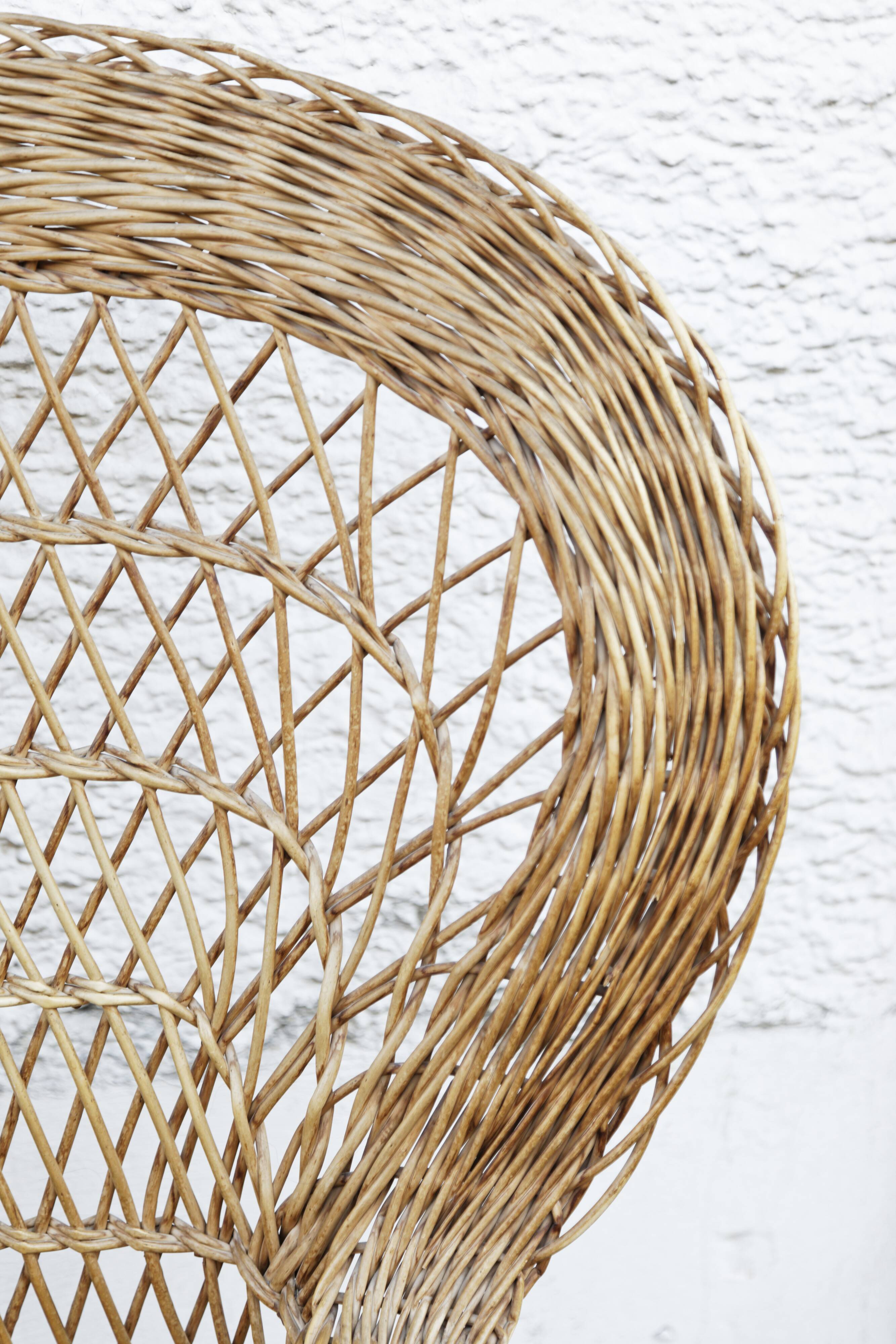 Armchair rotin braided