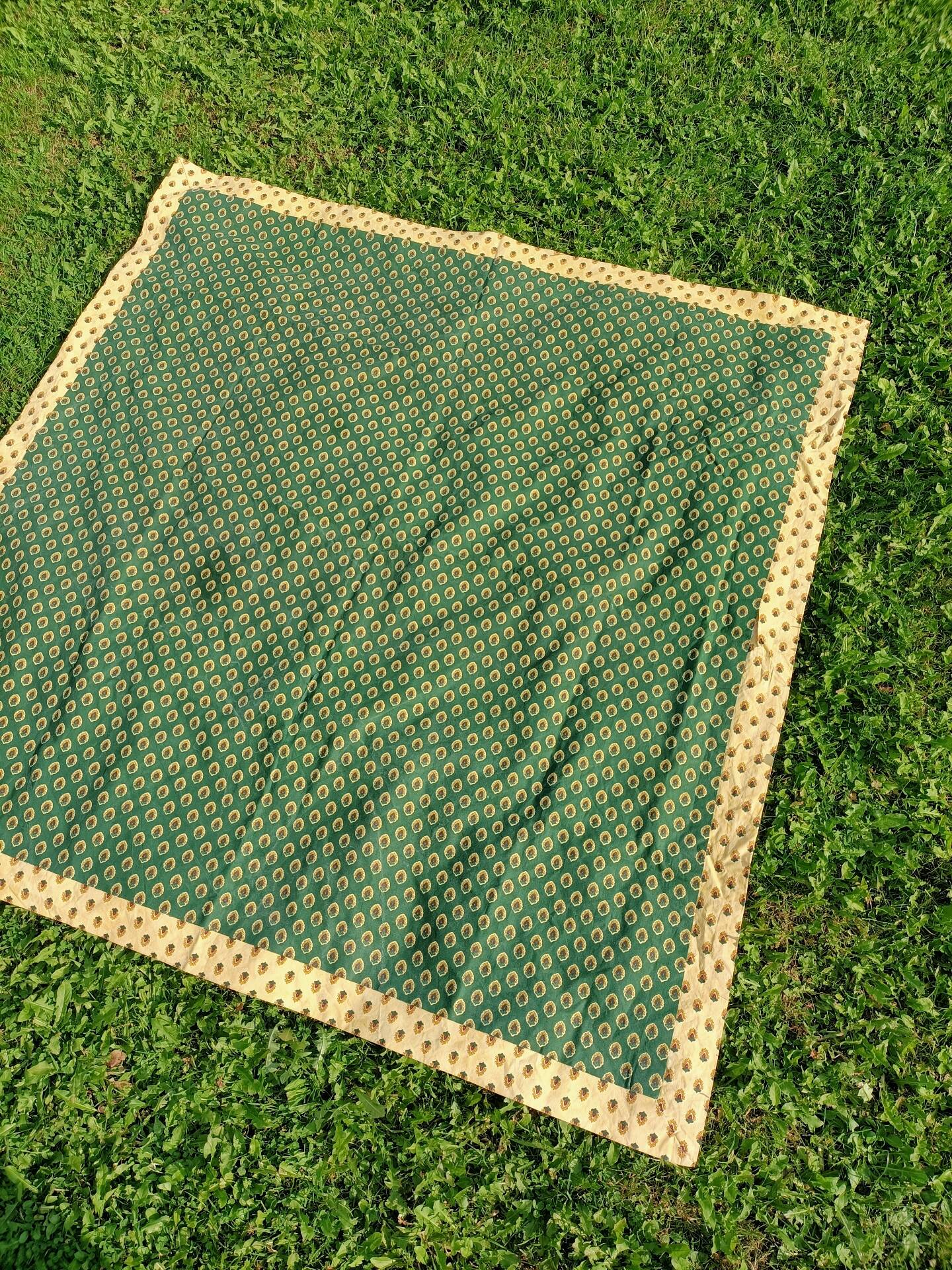 Retro Provençal tablecloth