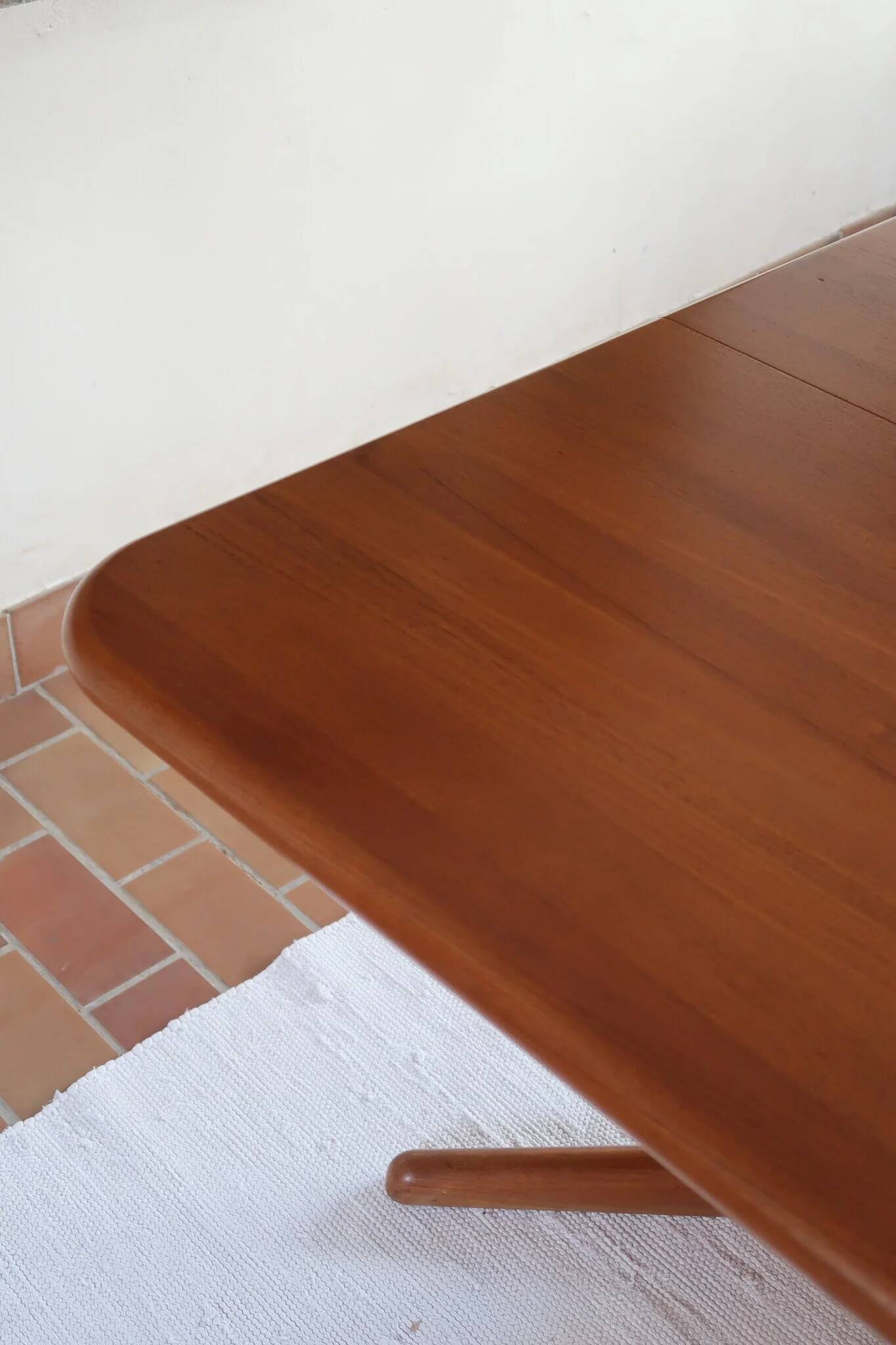 Table à manger danoise extensible en teck, pied central