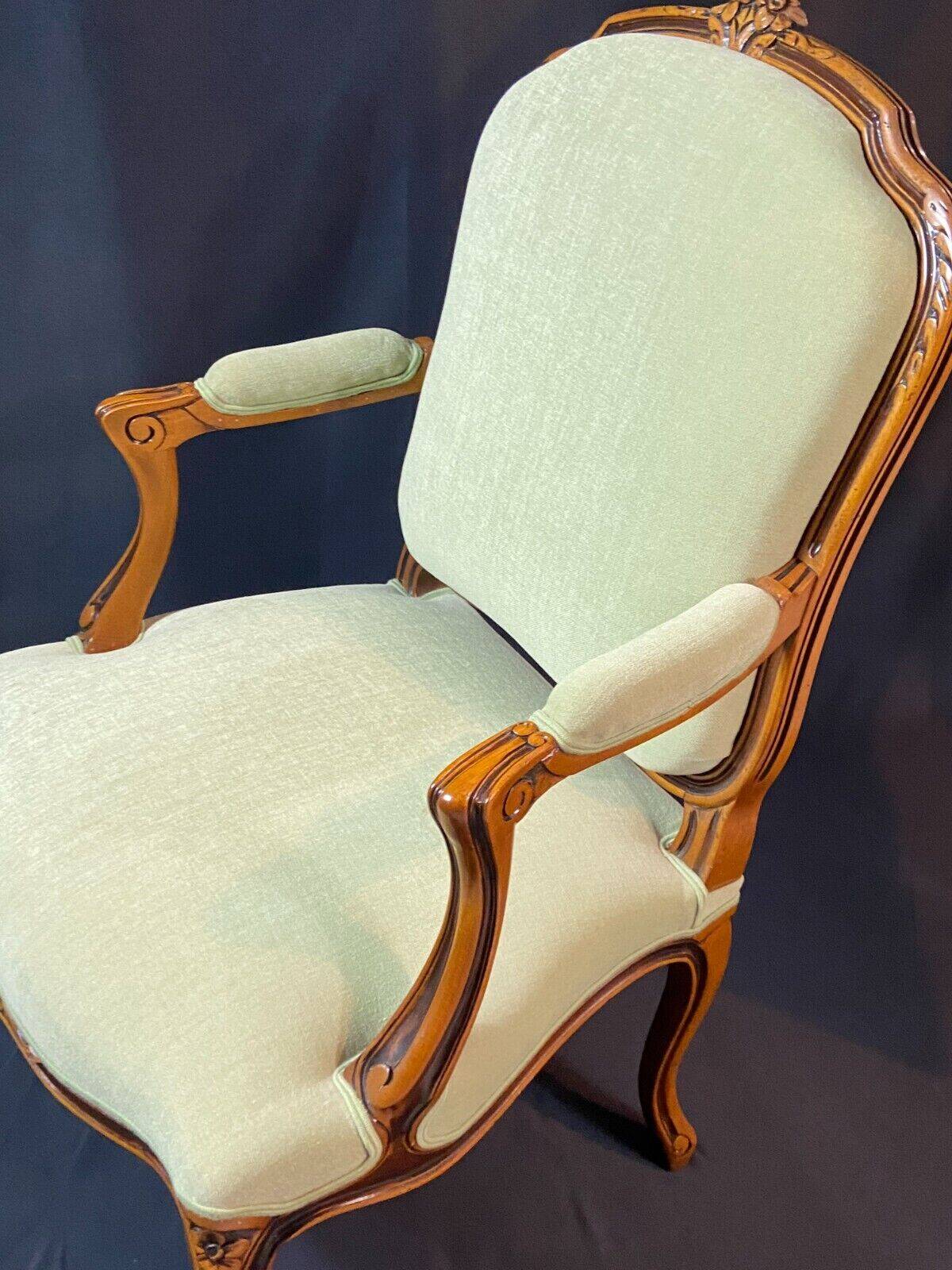 Large Queen-style back armchair in solid cherry wood, Louis XV style