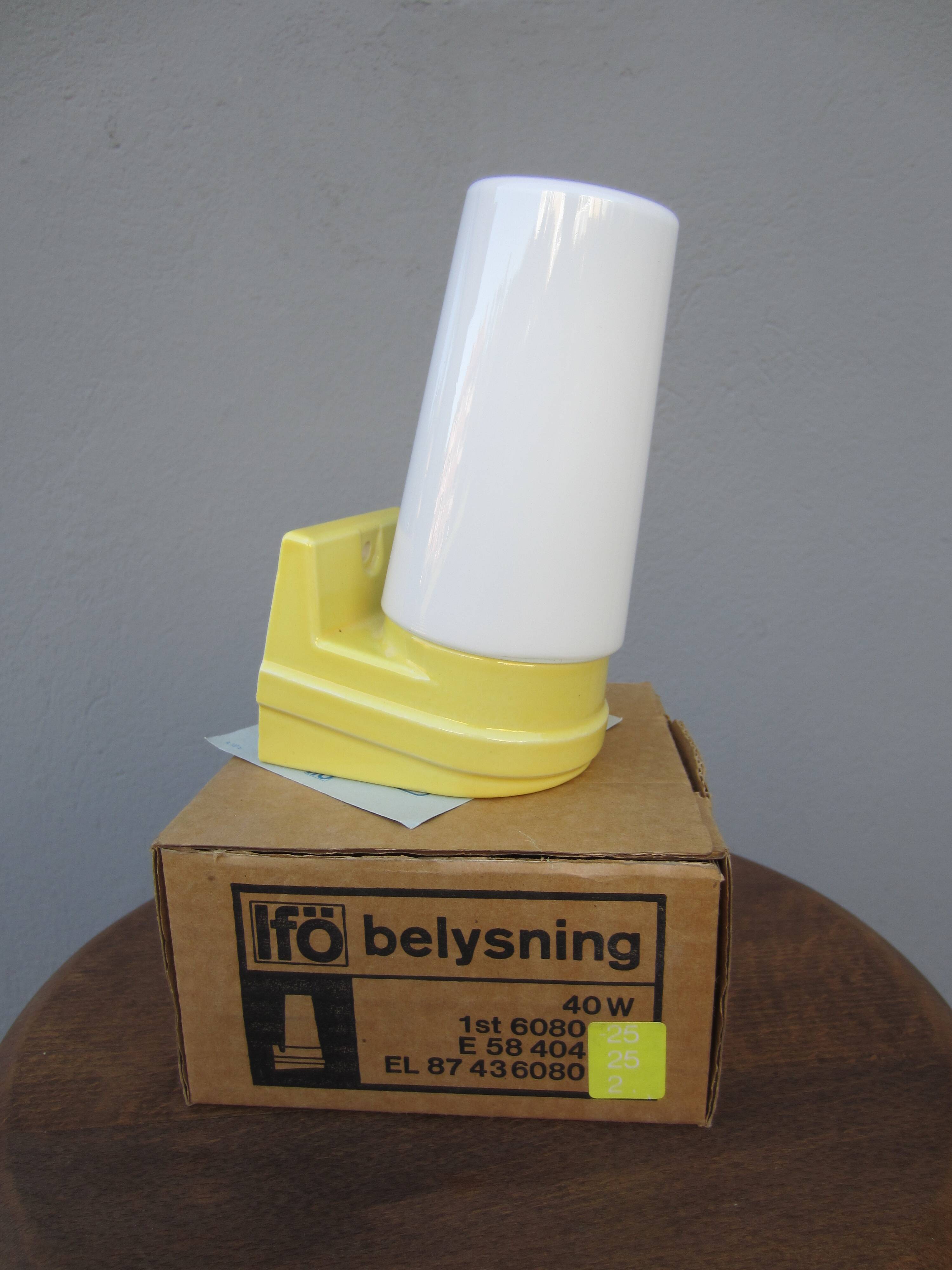 Scandinavian wall light by Sigvard Bernadotte for IFÖ