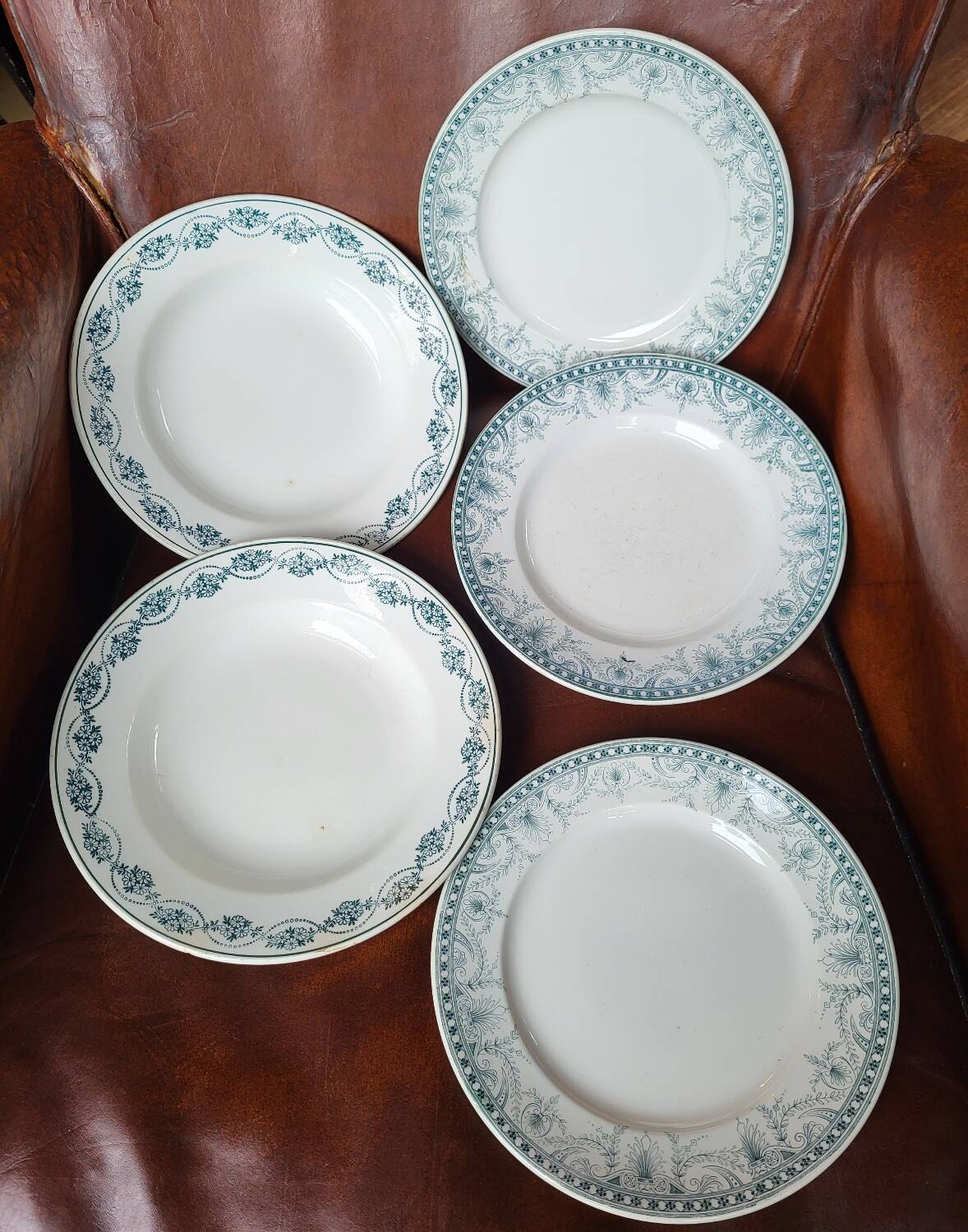 Set of 5 Terre de Fer plates 1900 Wilbur and St Amand
