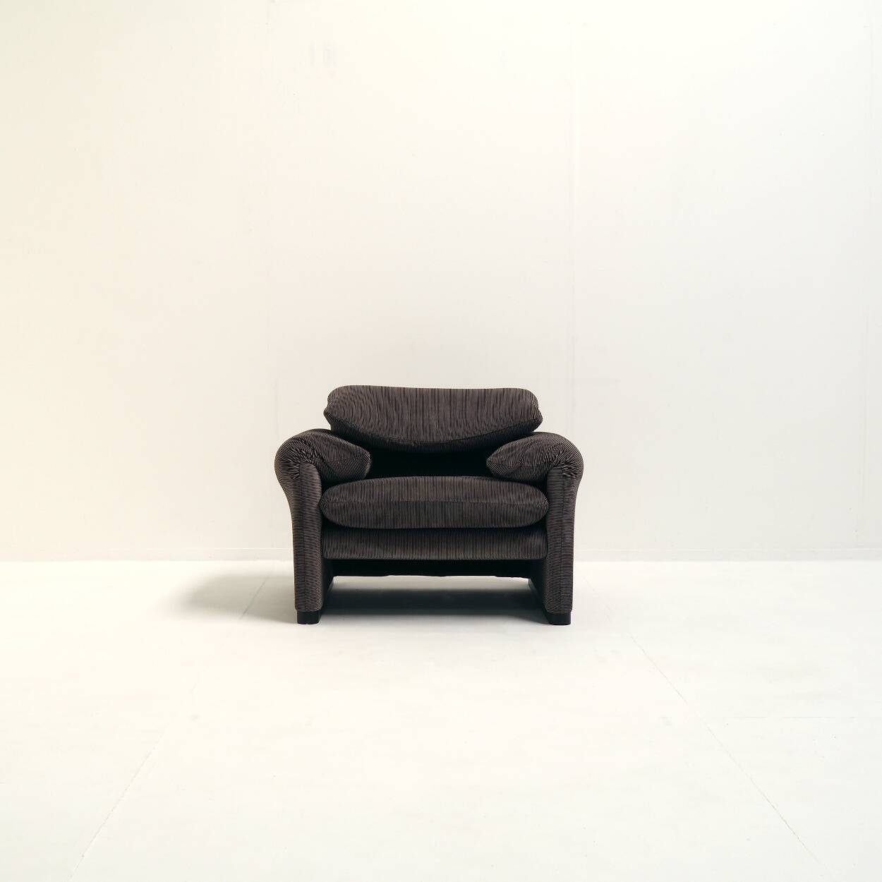 Maralunga Lounge Chair by Vico Magistretti for Cassina