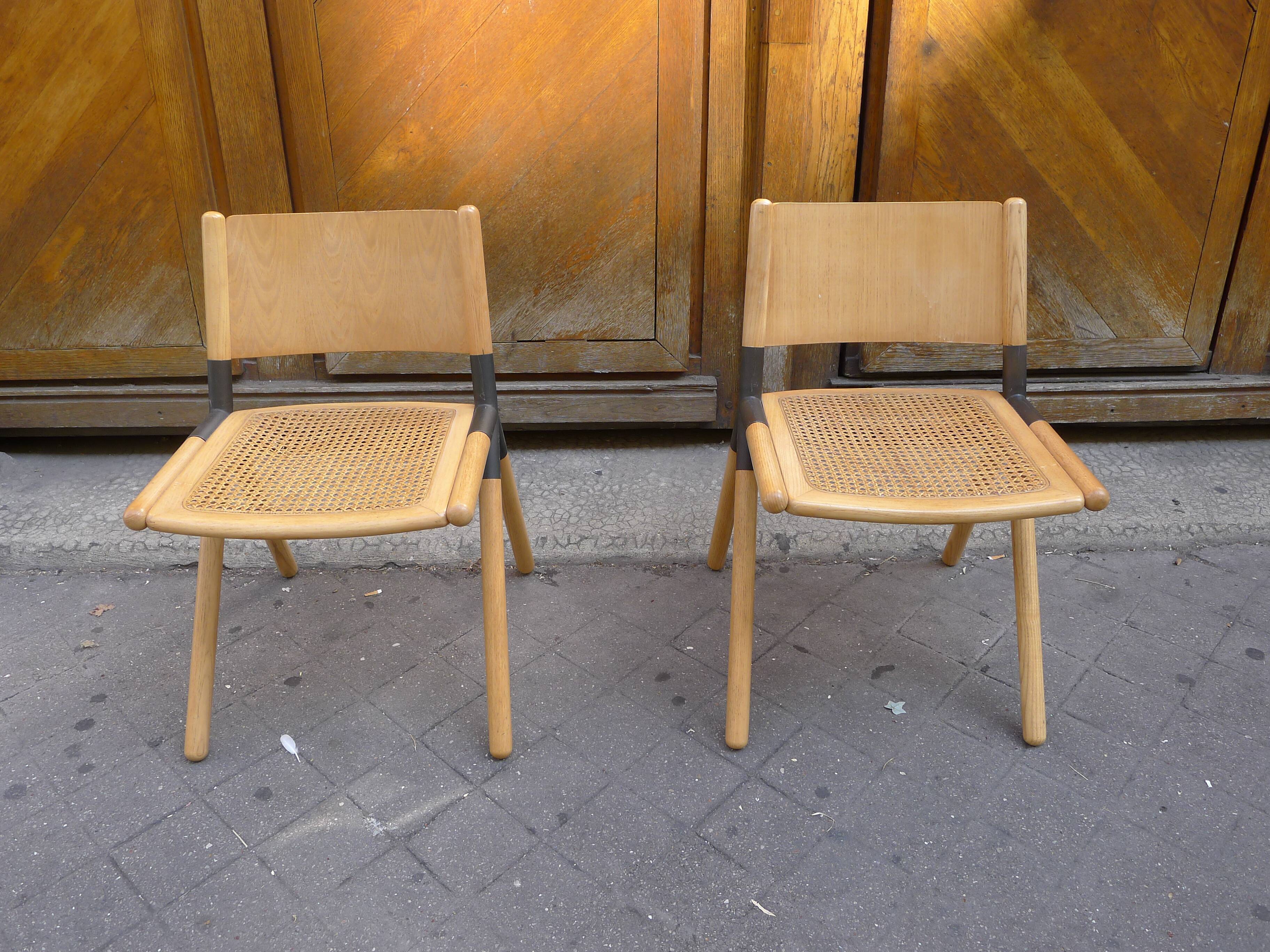 Scandinavian chairs with metal brace