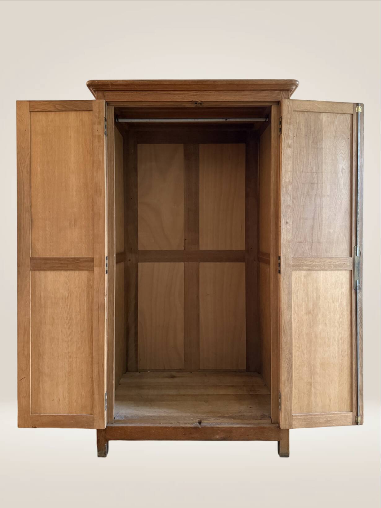 Two-door wardrobe - H175 cm