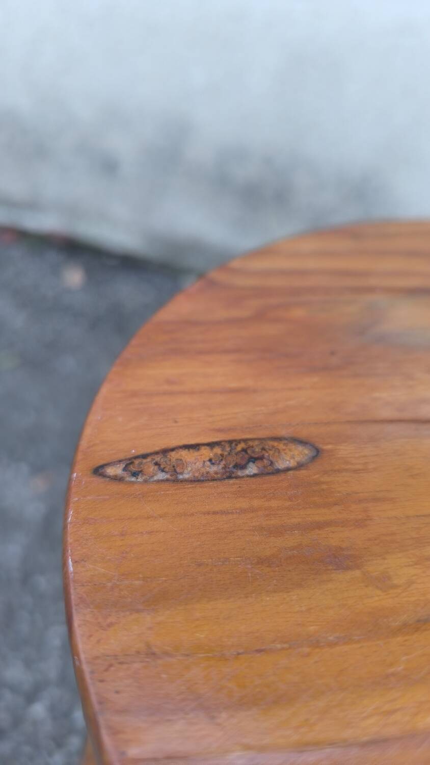 Tabouret tripode