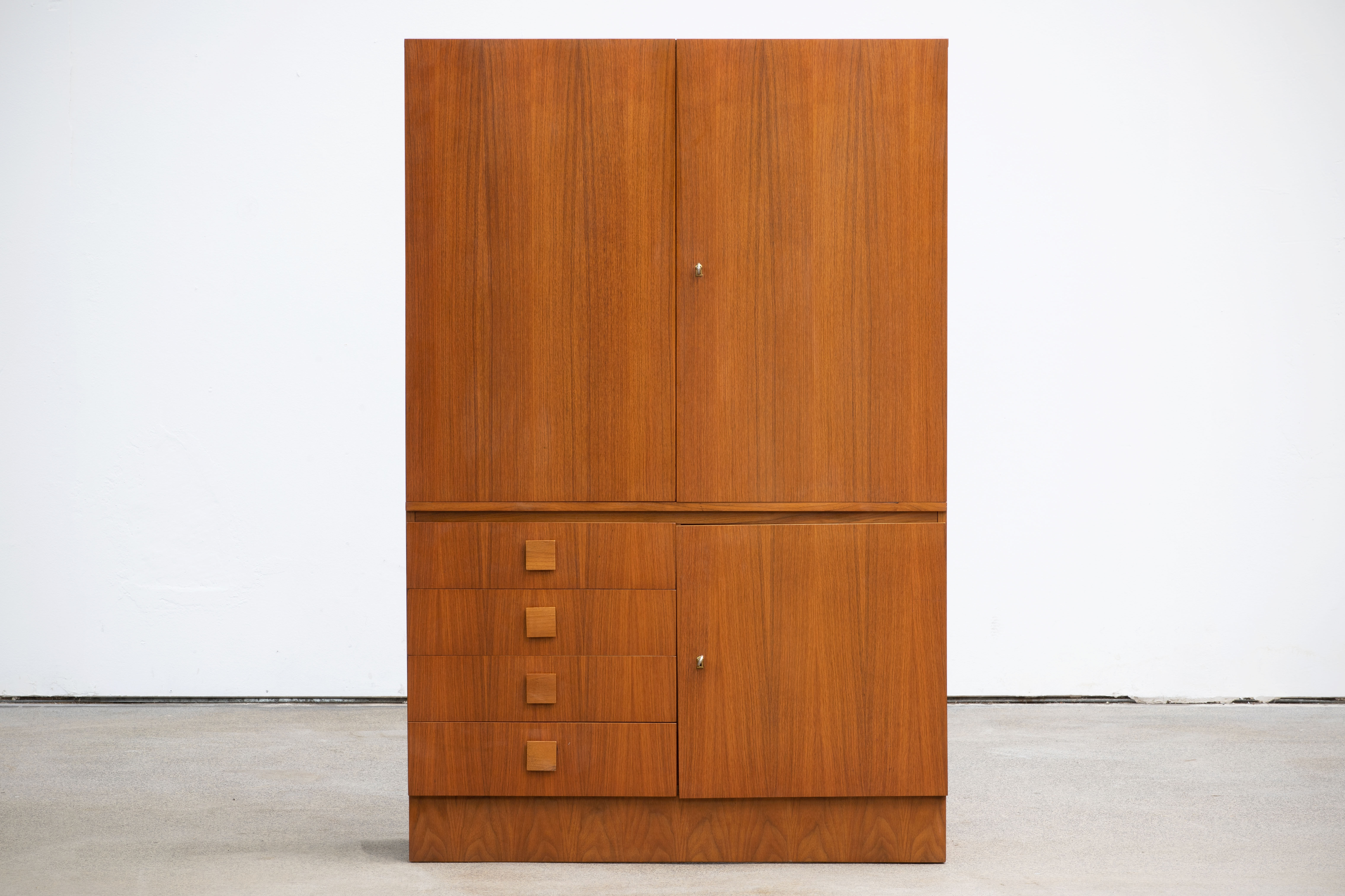 Scandinavian wardrobe 100 cm