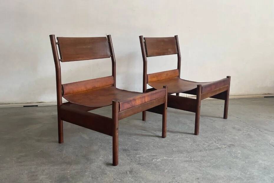 Paire de chaises en cuir