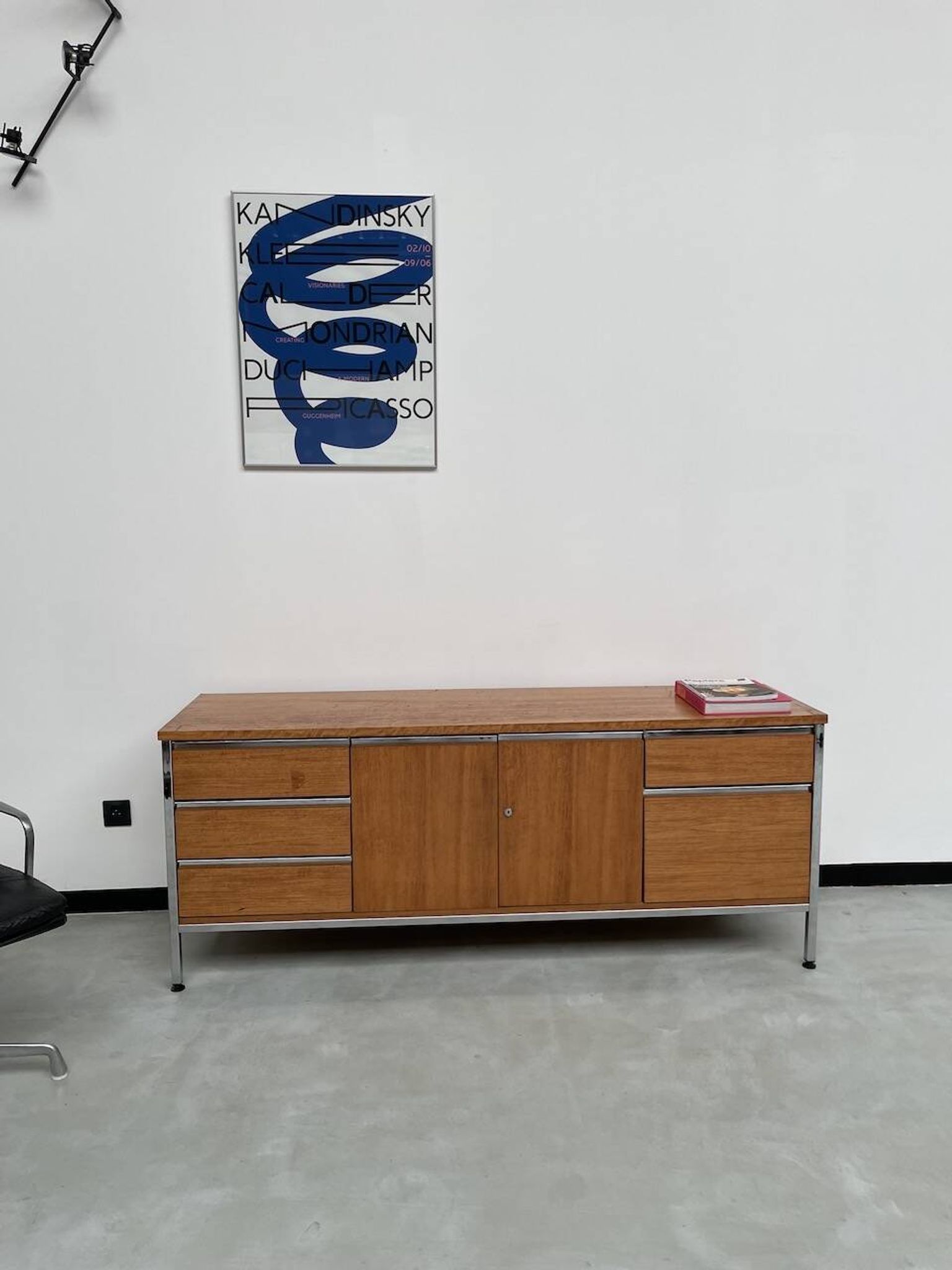 1960s modernist enfilade