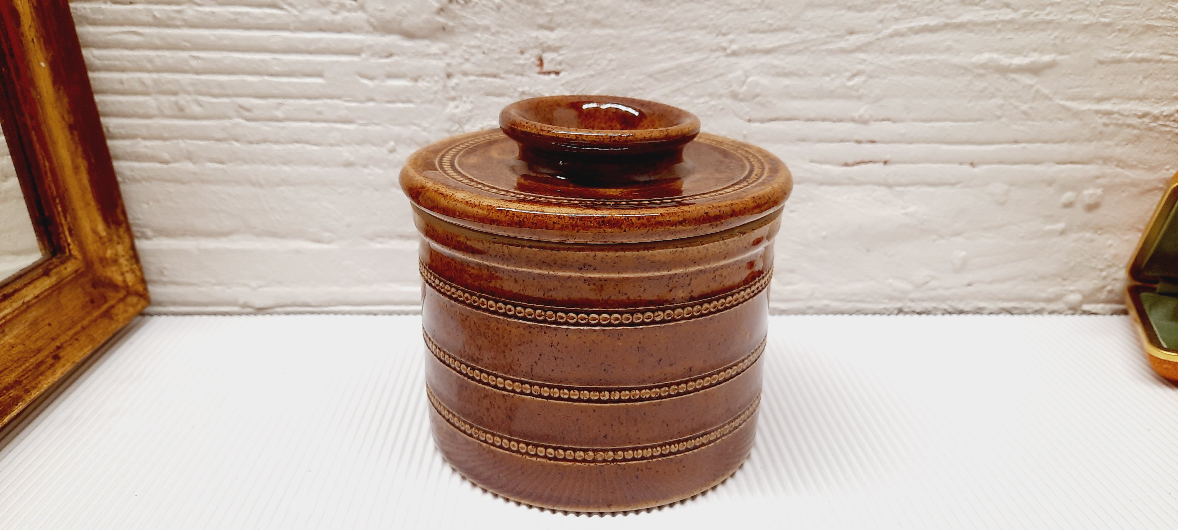 Glazed stoneware water dish