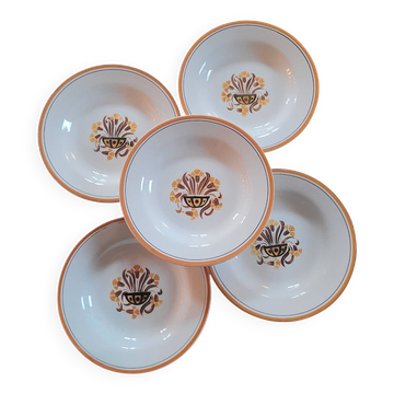 Assiettes Creil & Montereau, décor floral ocre, années 1930