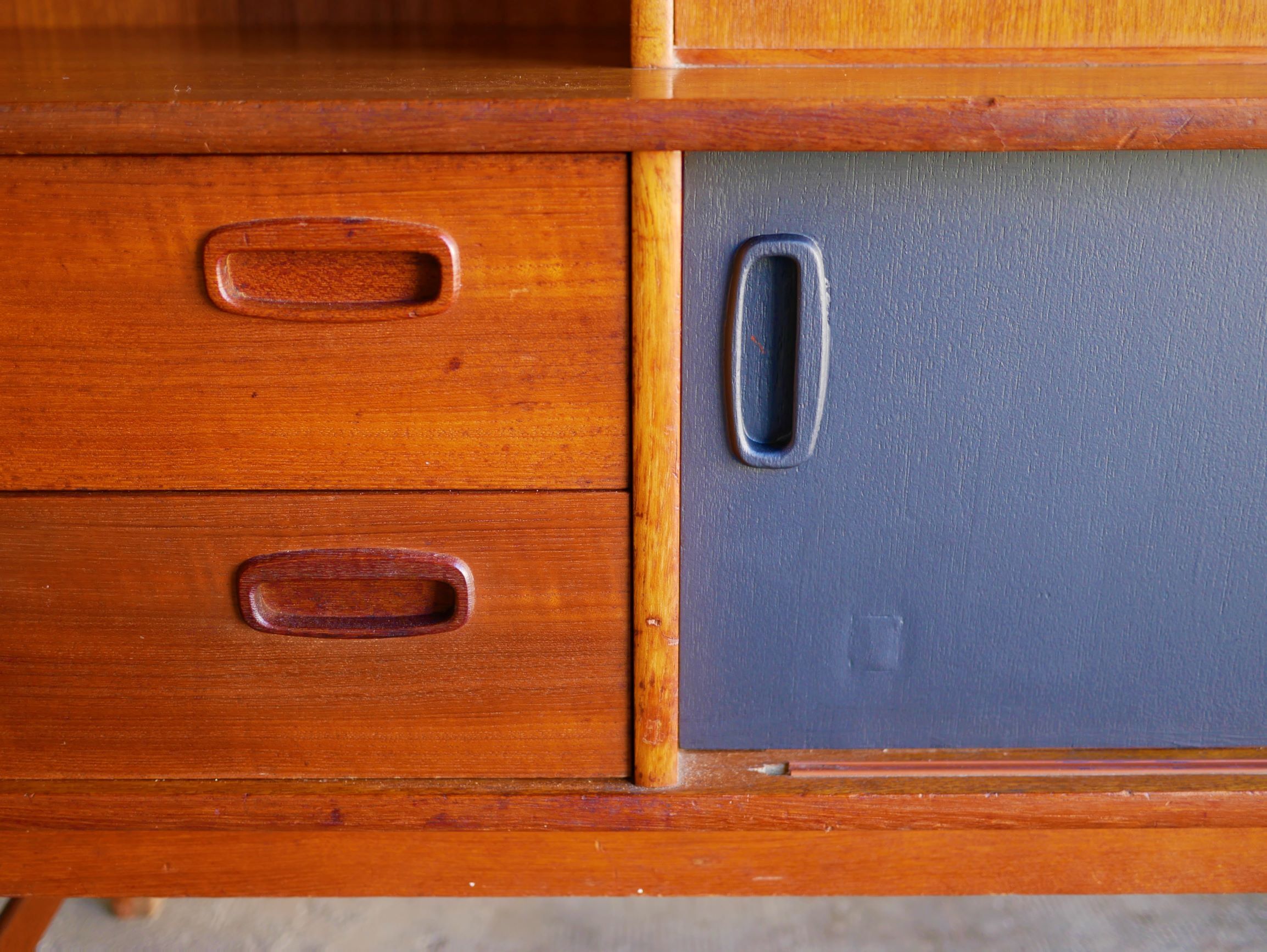 Scandinavian buffet teak model "Tilburg" by O.M.F Omer Meubel Fabriek to Samcom Lefèvre editions