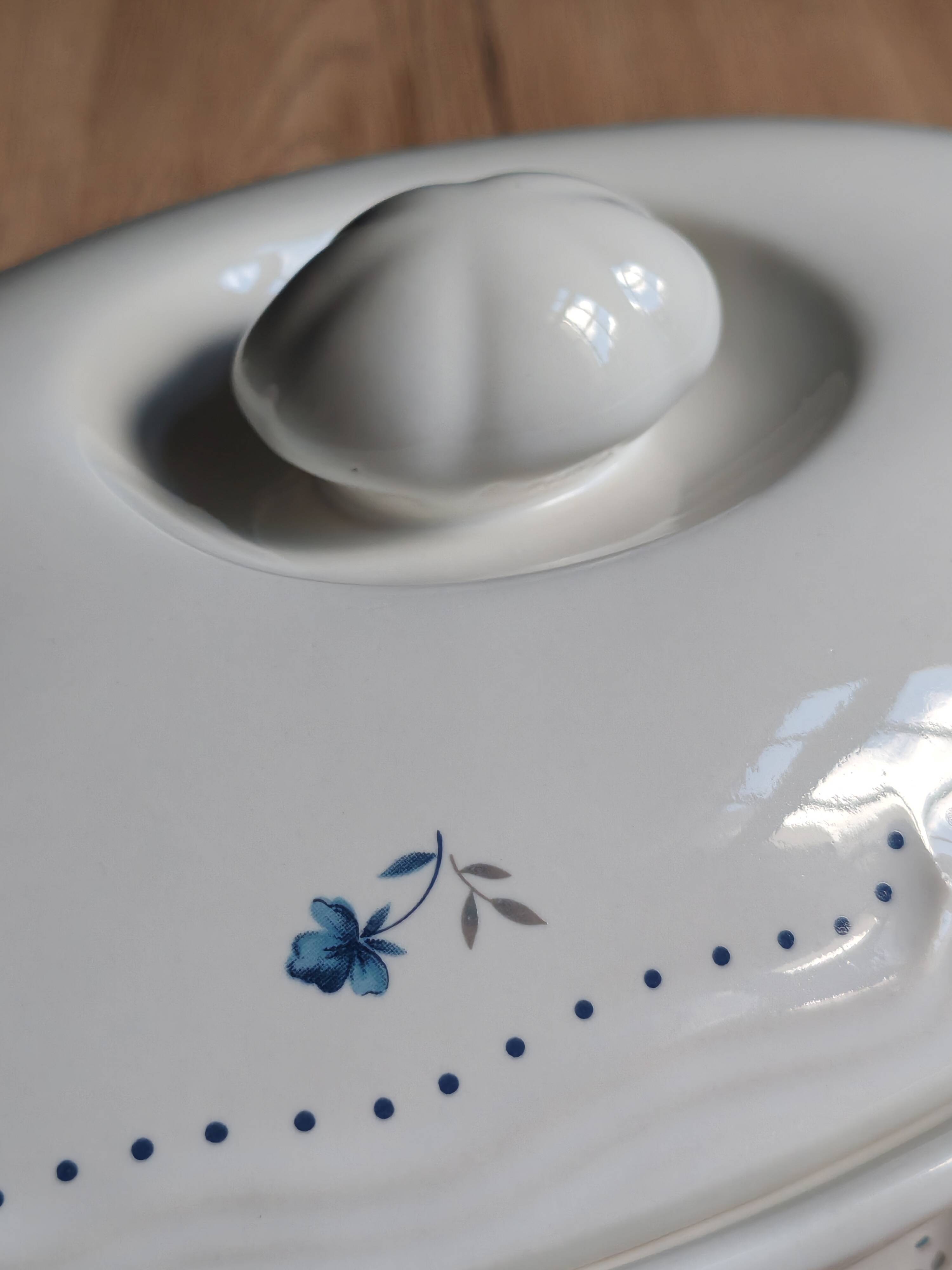 Oval floral stoneware terrine — Provincial Bouquet JMP Marketing Japan