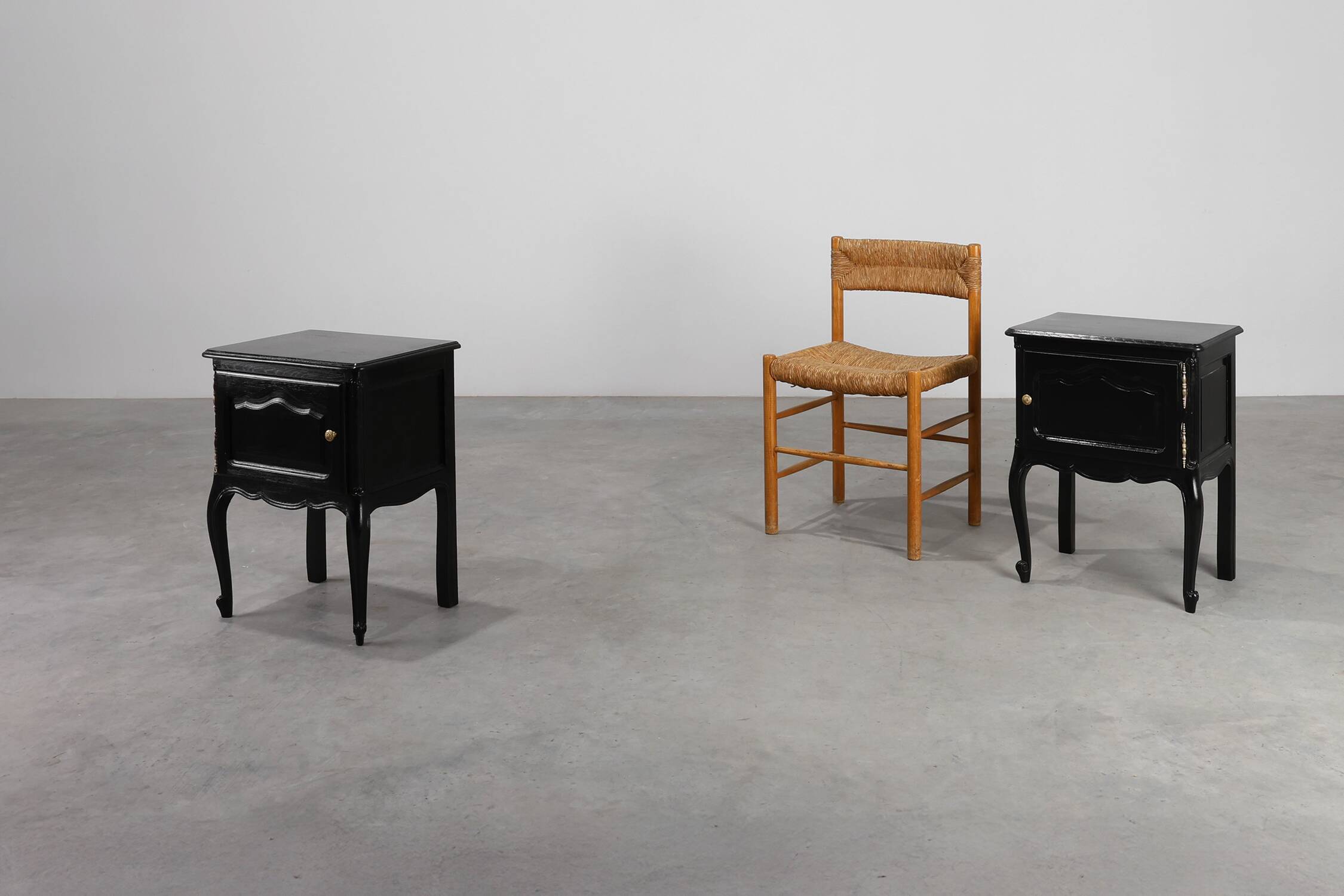 20th Century pair of French Louis XV Style Nightstands in Carved Wood