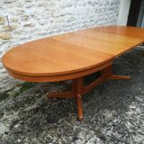 Scandinavian table