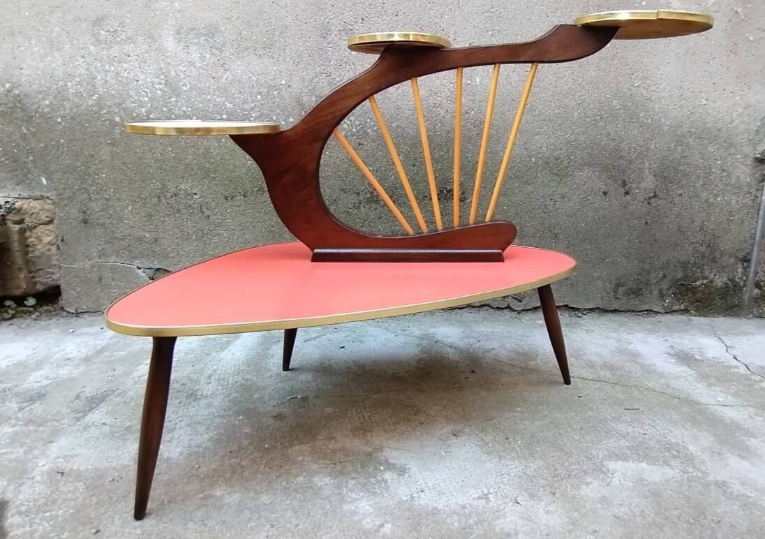 Formica plant holder