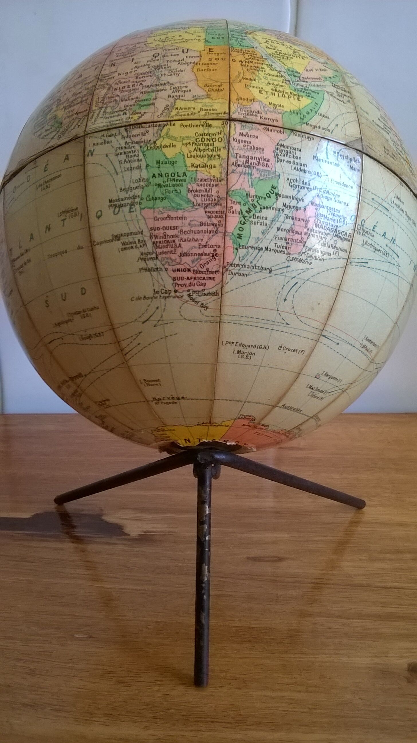 Small terrestrial globe world map of girard and barrère - year 60's