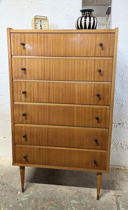 Weekly high chest of drawers