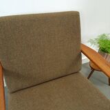 Teak Scandinavische fauteuil met bruin stoffen kussens, stoel 2