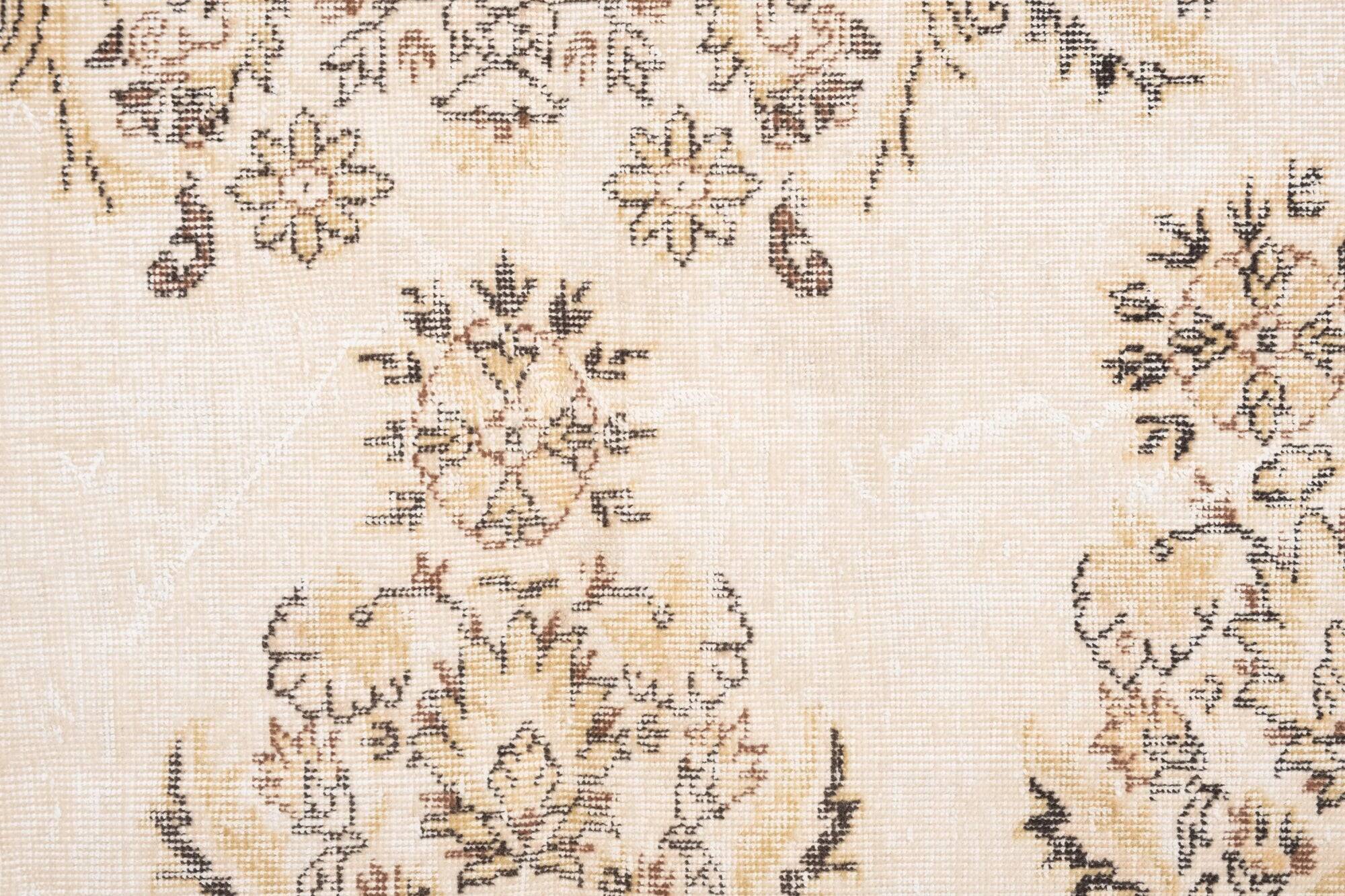 Vintage Turkish Oushak rug 211x320 cm
