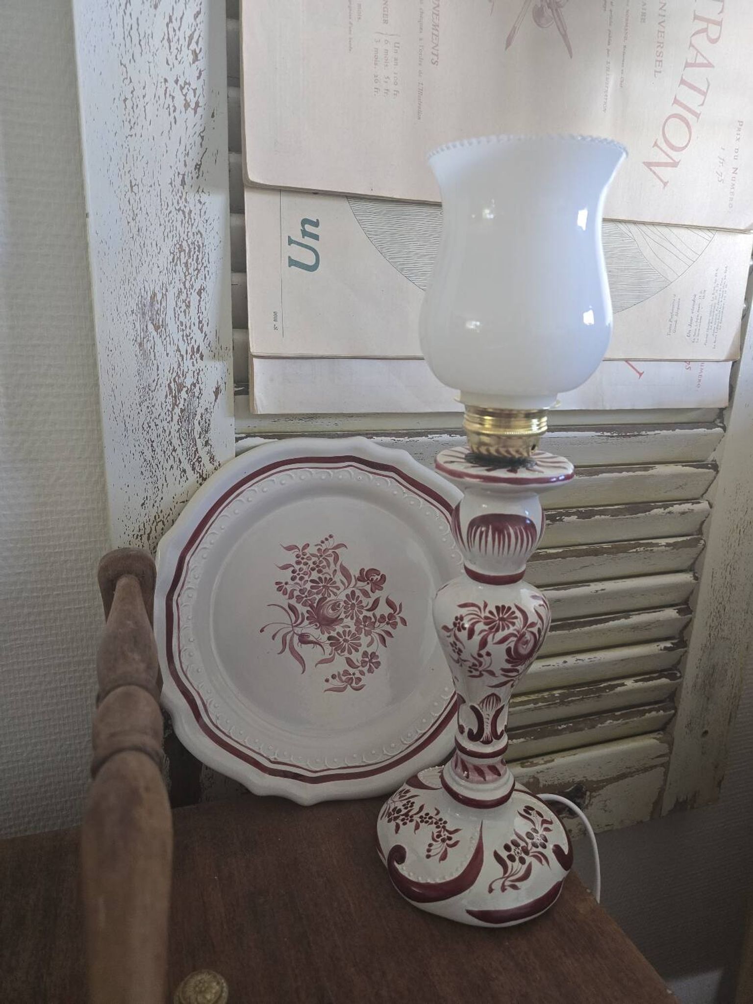 Original porcelain lamp with a base in the style of Gabriel Fourmaintraux.