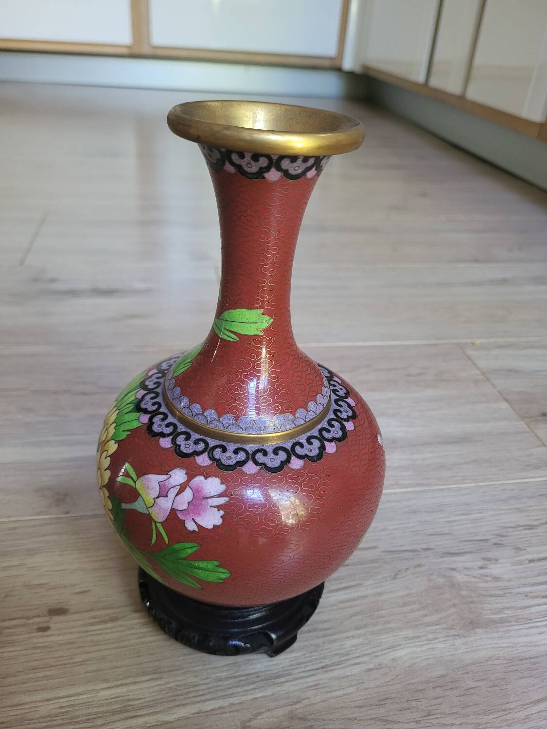 Chinese vase inclusions, brass with support