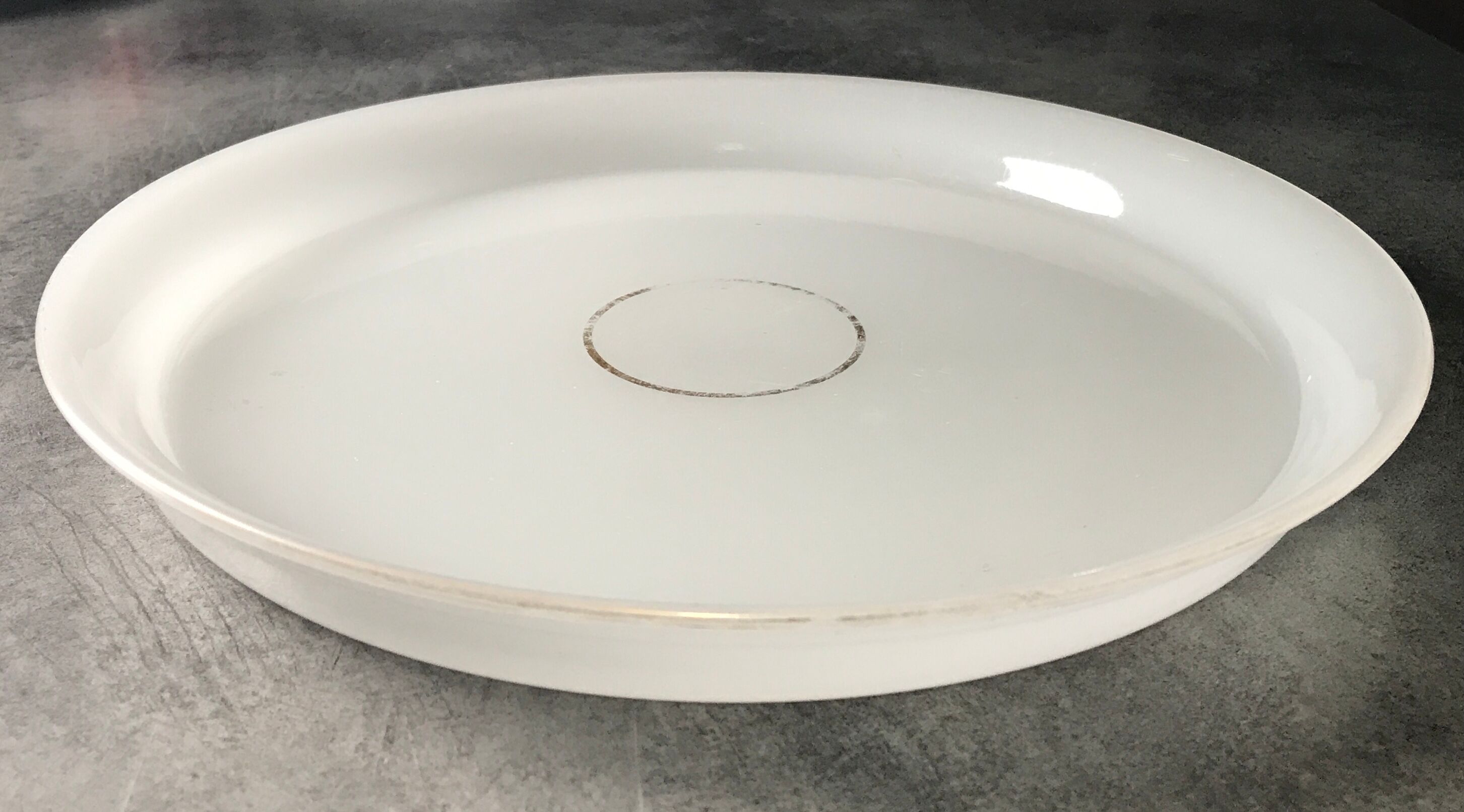 Plateau de serviteur ancien en opaline blanche 26 cm