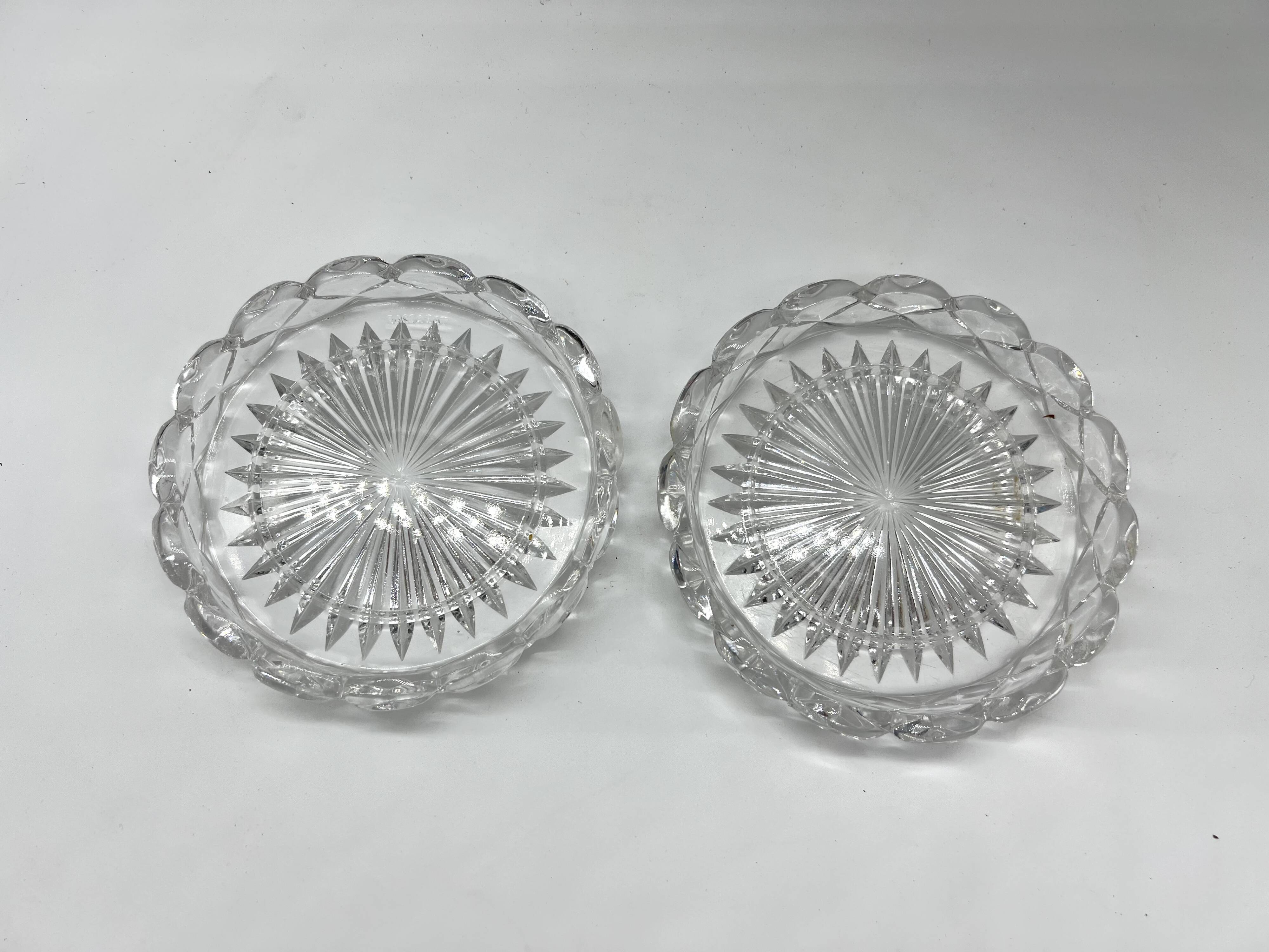Pair of crystal bowls signed Baccarat – Diameter 13 cm