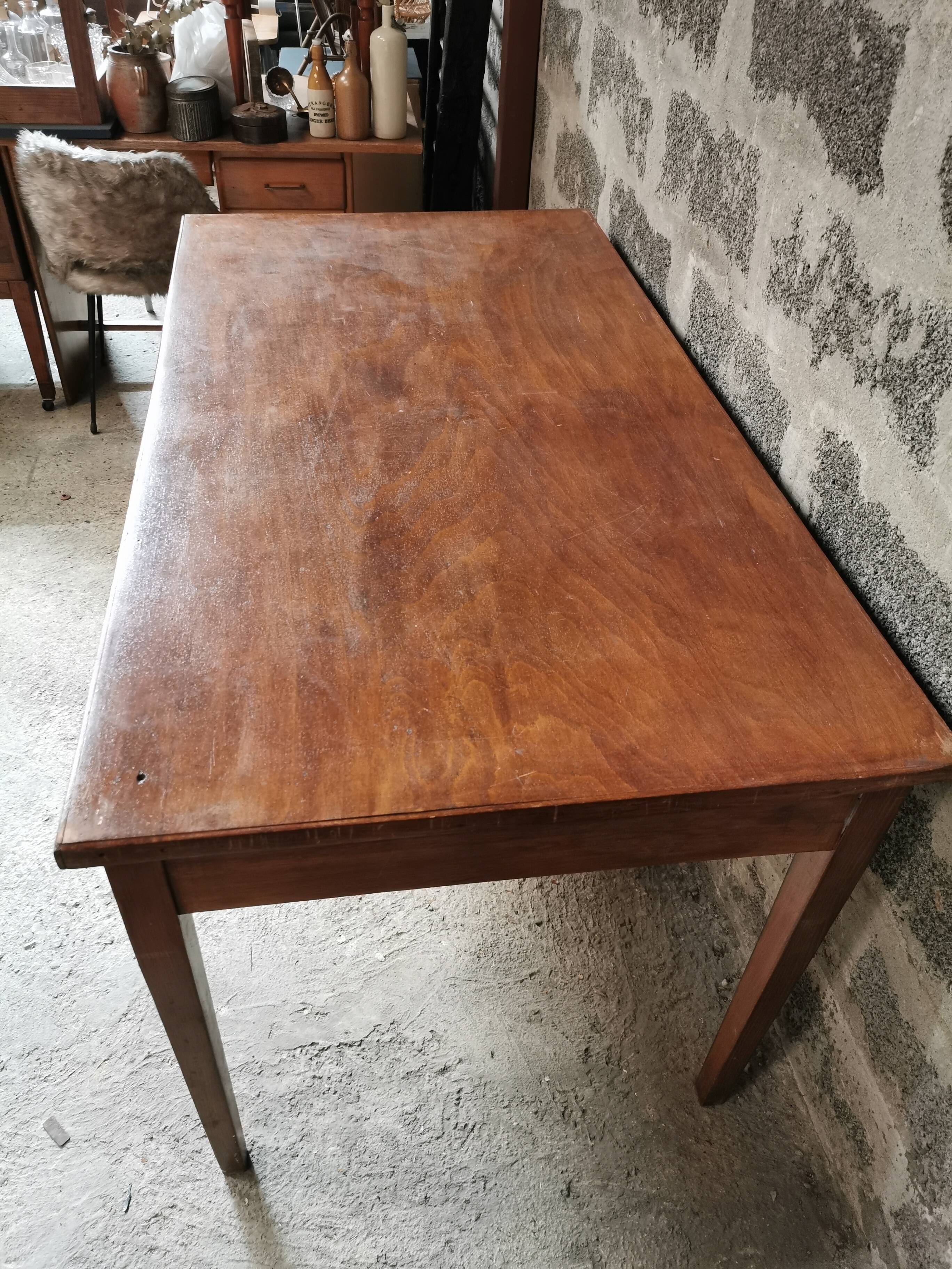 Farm table 4 to 6 people