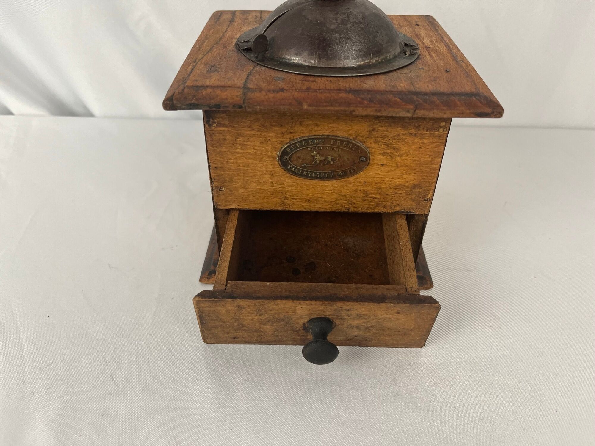 Wood and metal coffee grinder Peugeot Frères circa 1900