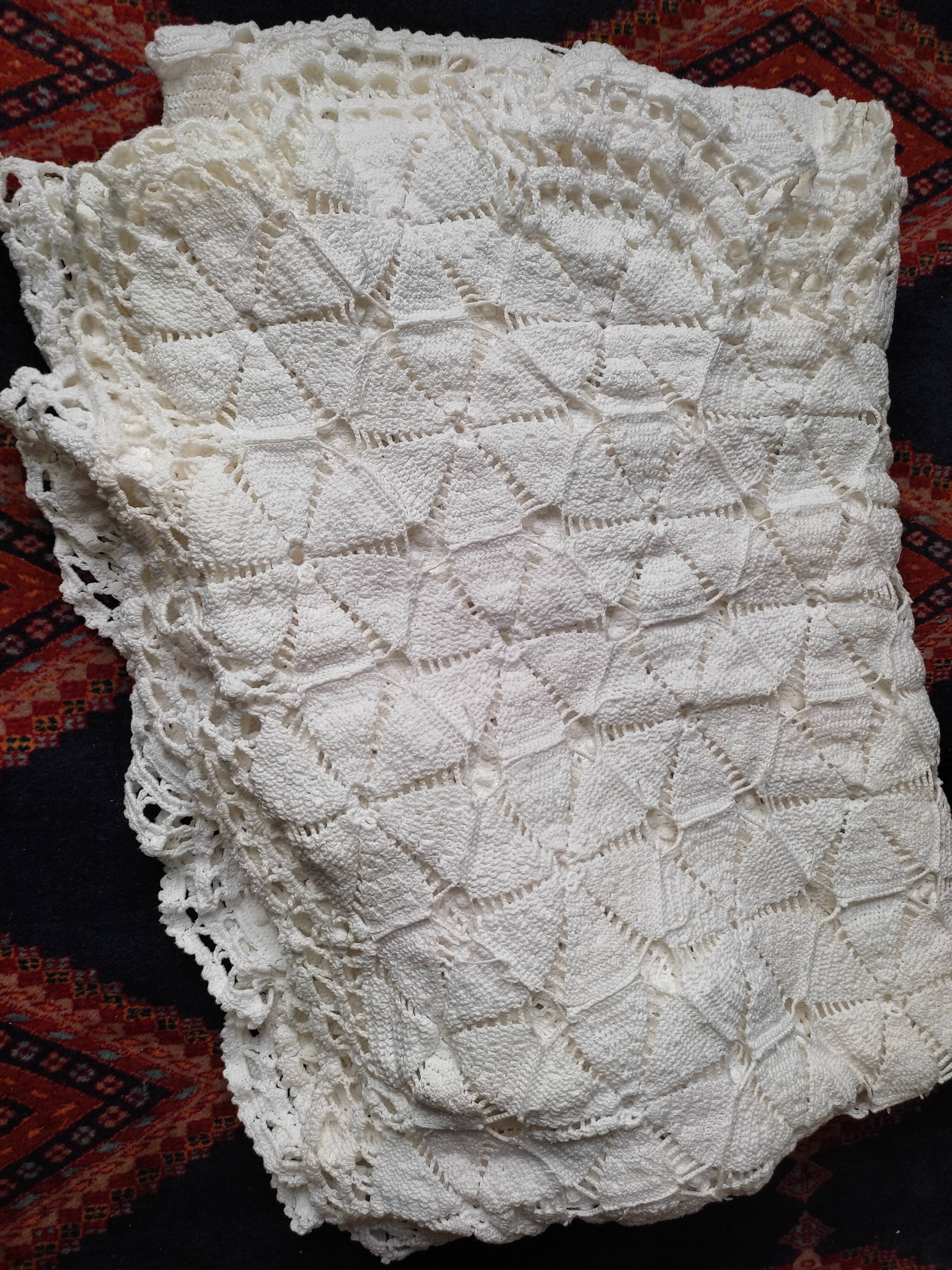 White crochet bed cover
