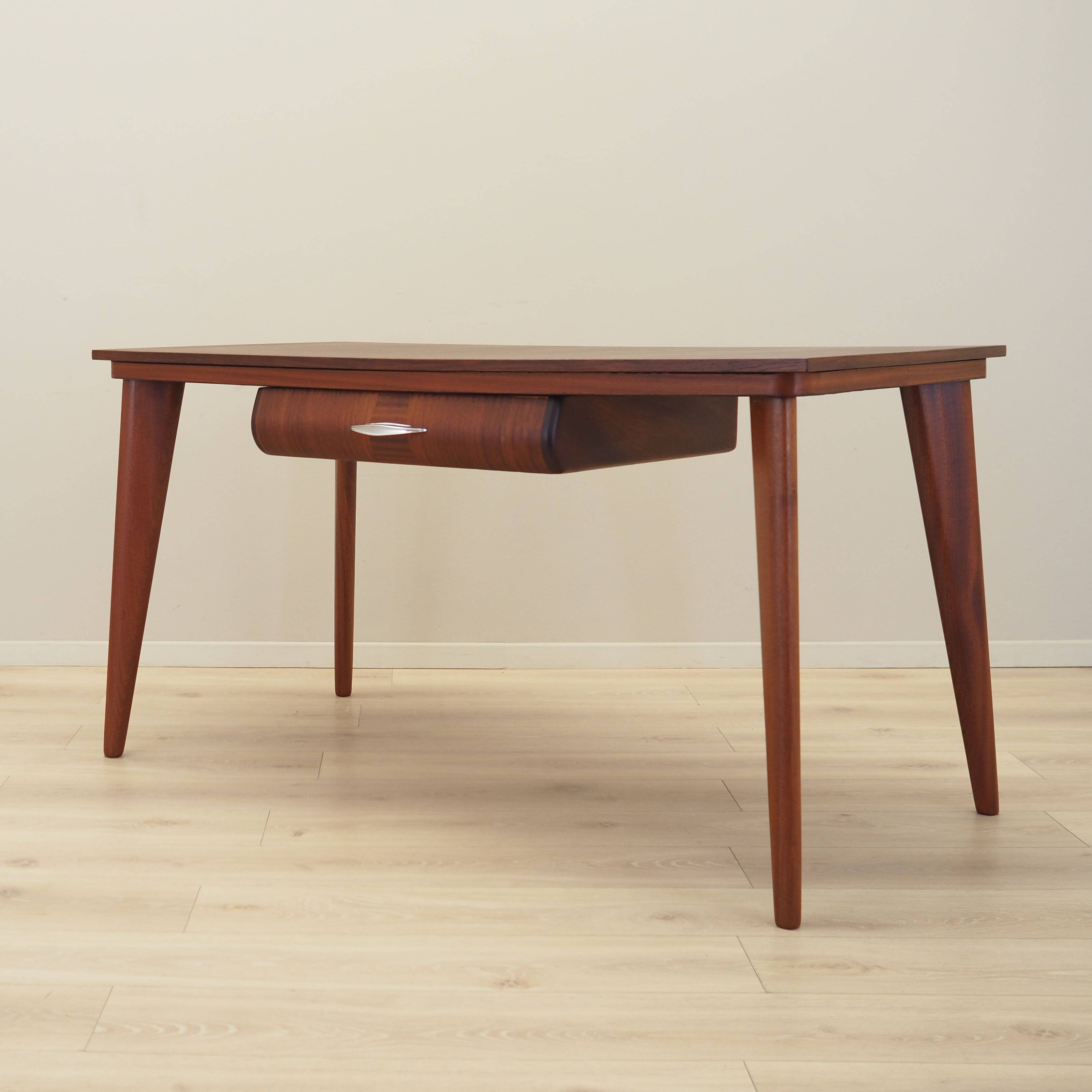 Oak desk, Italian design, 1970s, production: Italy
