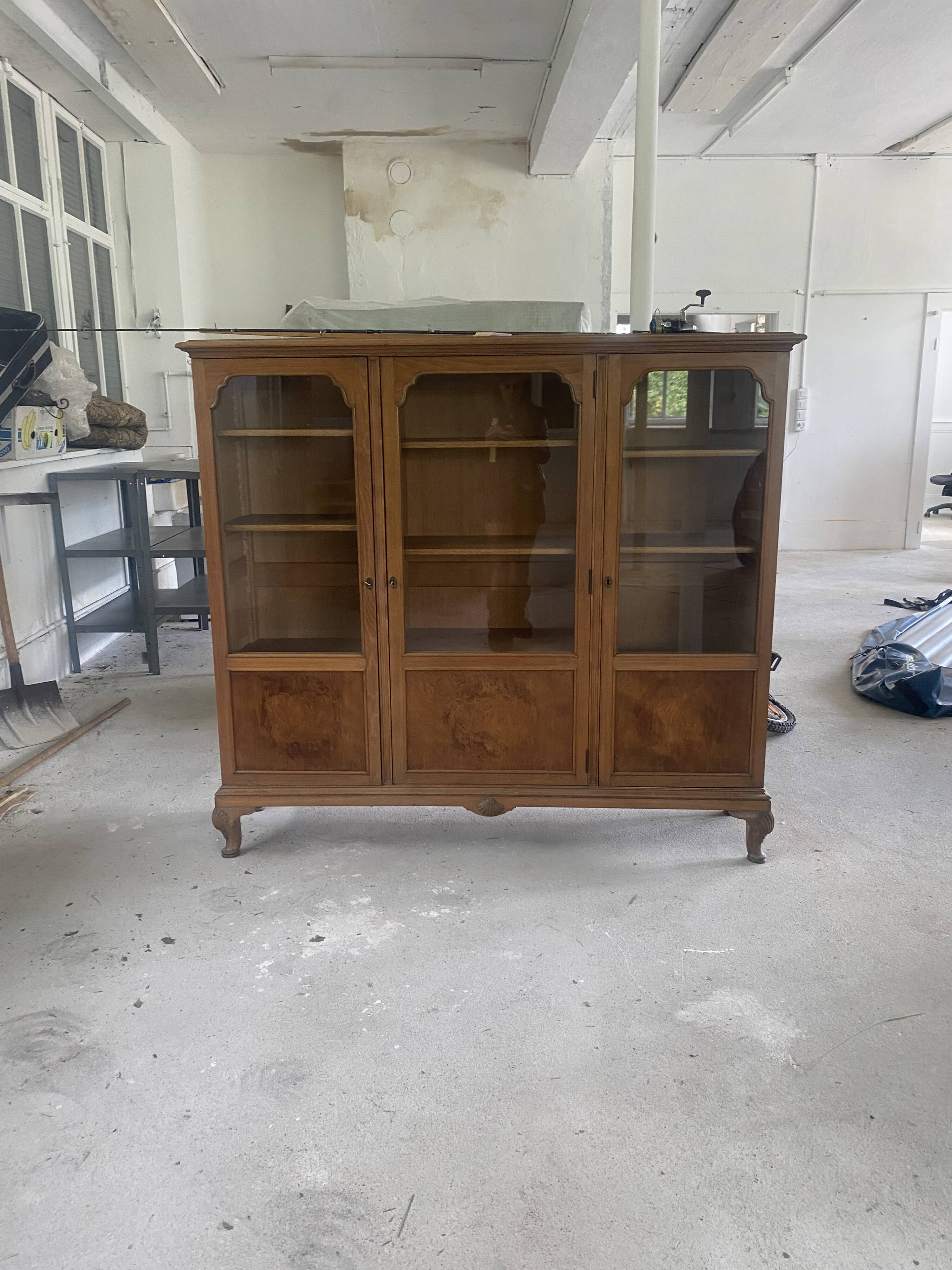 Vaisselier en bois fin