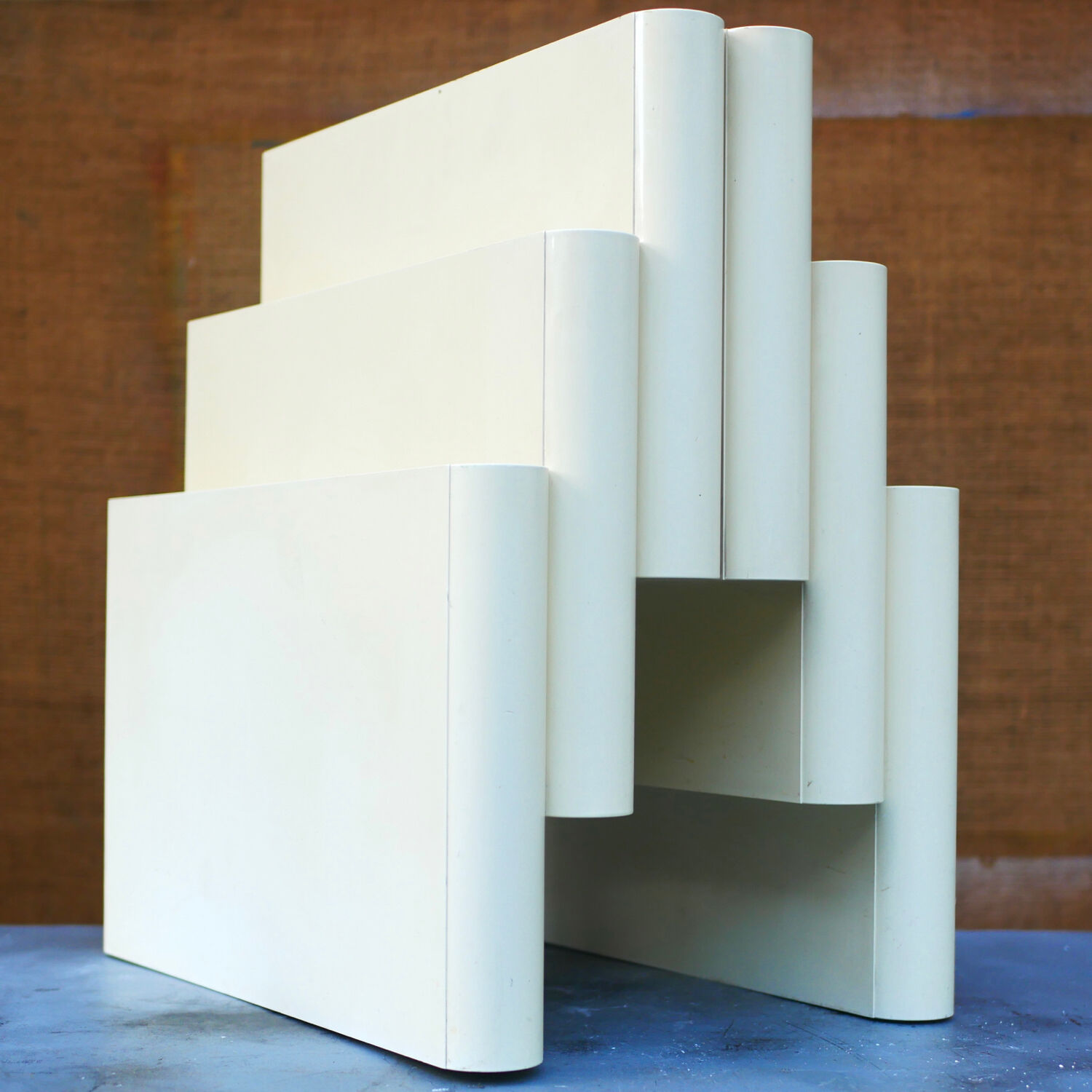 Magazine rack by Giotto Stoppino for Kartell