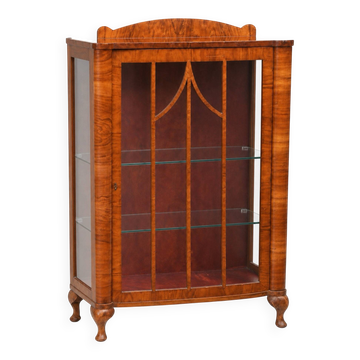 Vitrine anglaise ancienne en noyer côtés vitrés style Art Déco, 30-40