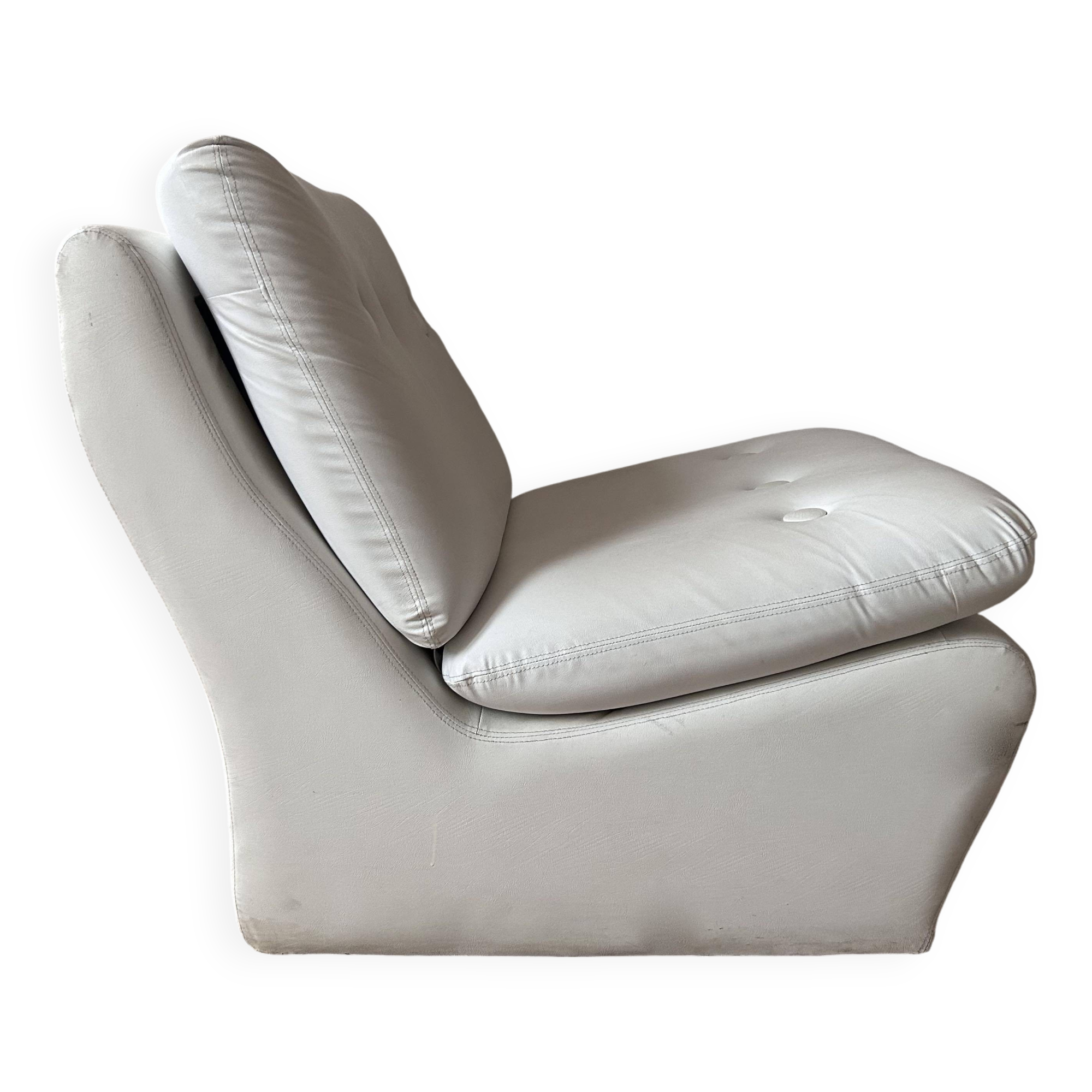 Vintage white armchair, France 1970