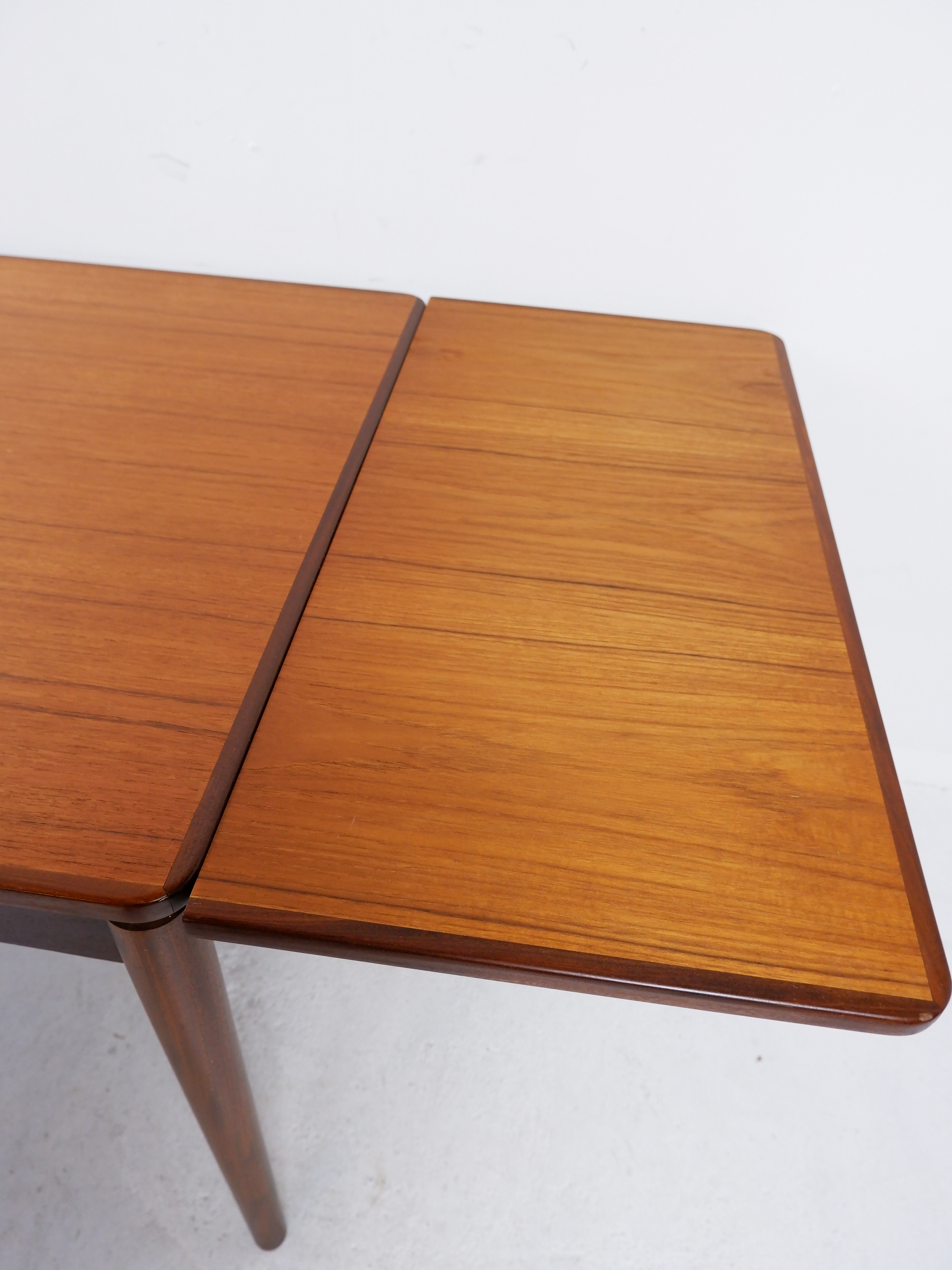 Pastoe extendable dining table 1960s