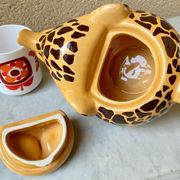 Teapot elephant glazed ceramic collector Giraffe 70s-80s