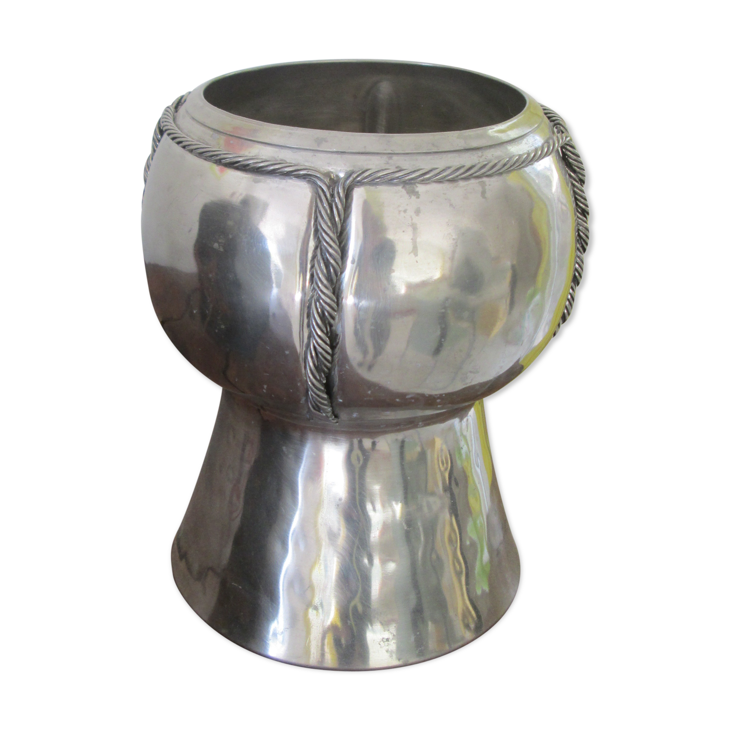 Vase in etain