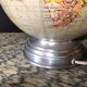 Globe terrestre lumineux Perrina en verre