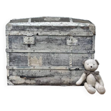 White patinated trunk