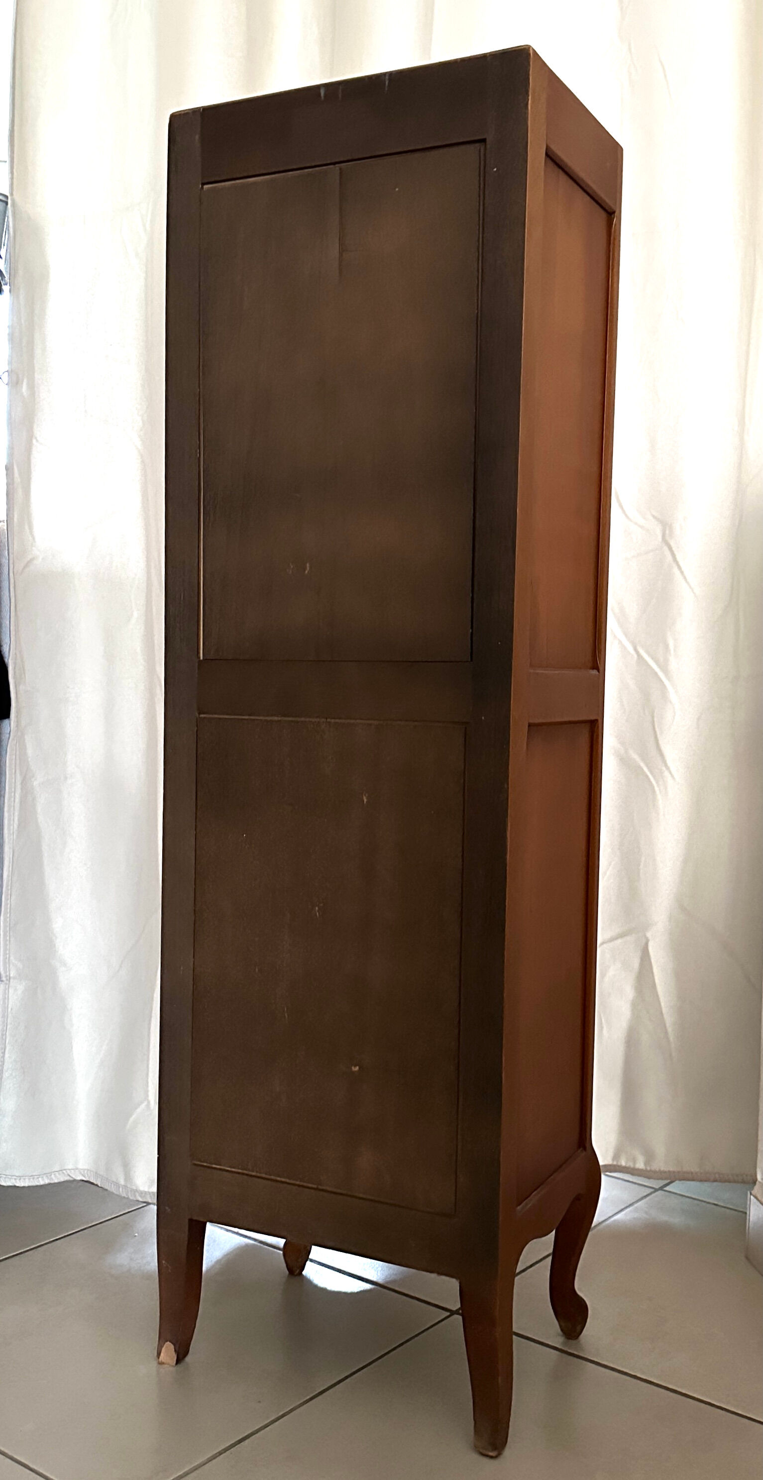 Small cabinet column secretary
