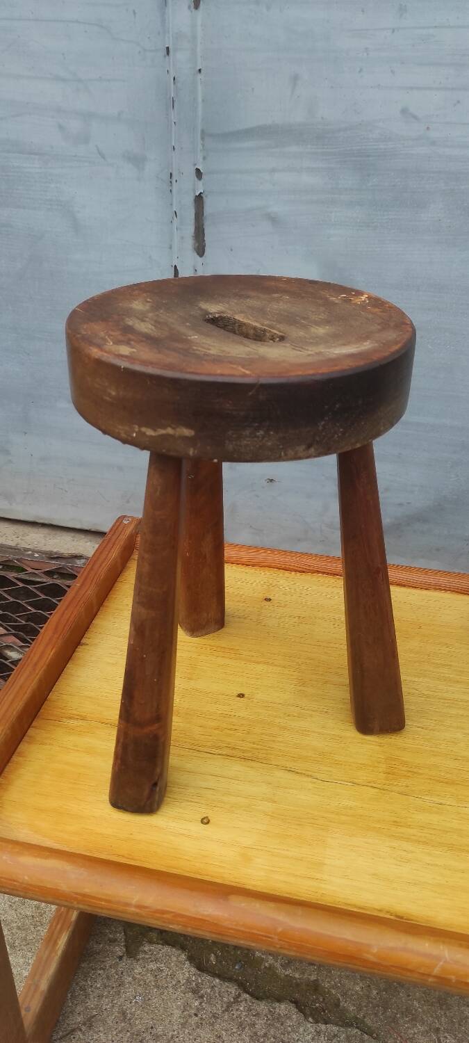 Paire de tabourets de ferme traite rustiques campagnards