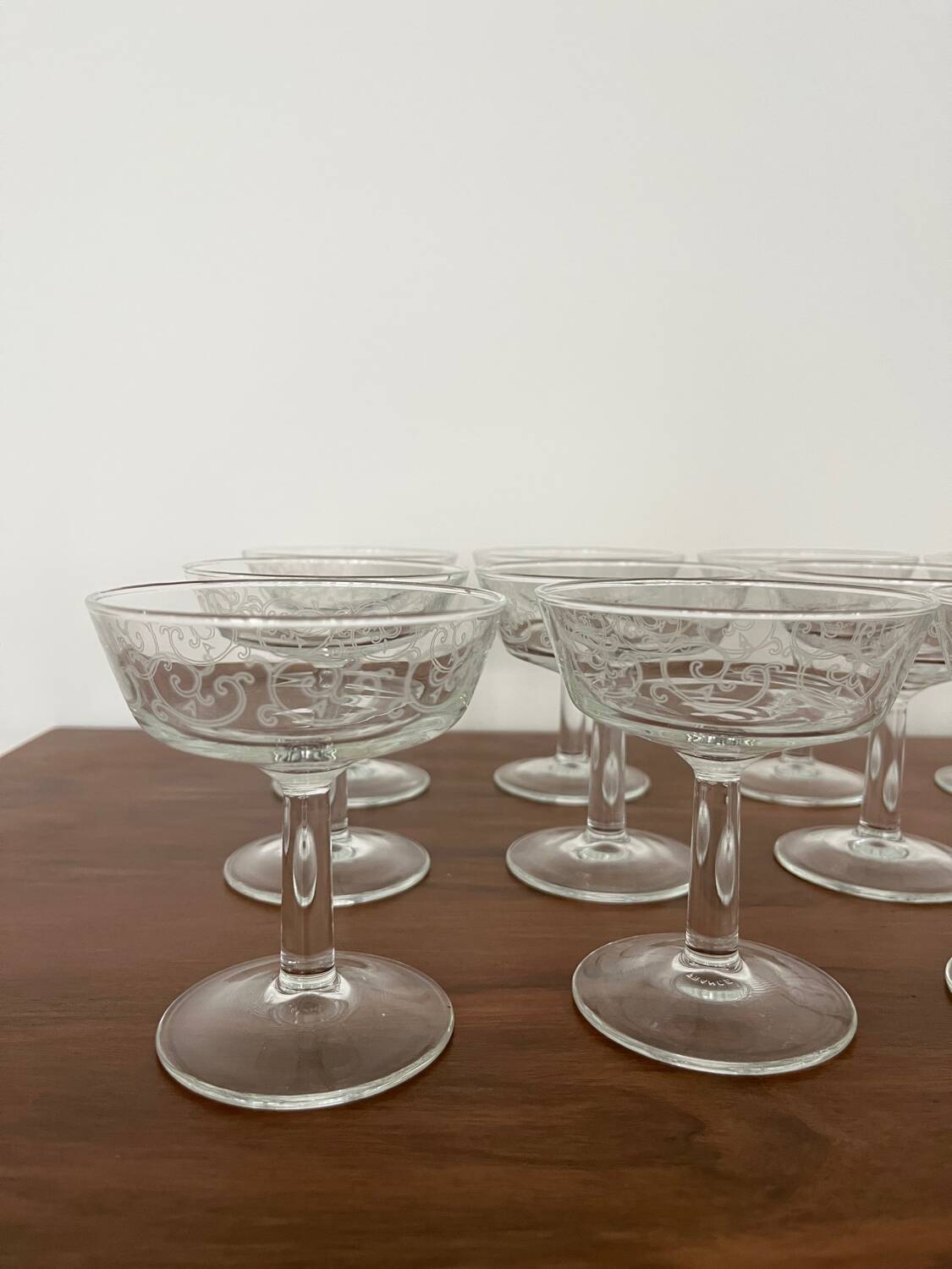 Set of 12 "Arabesque" champagne coupes glass