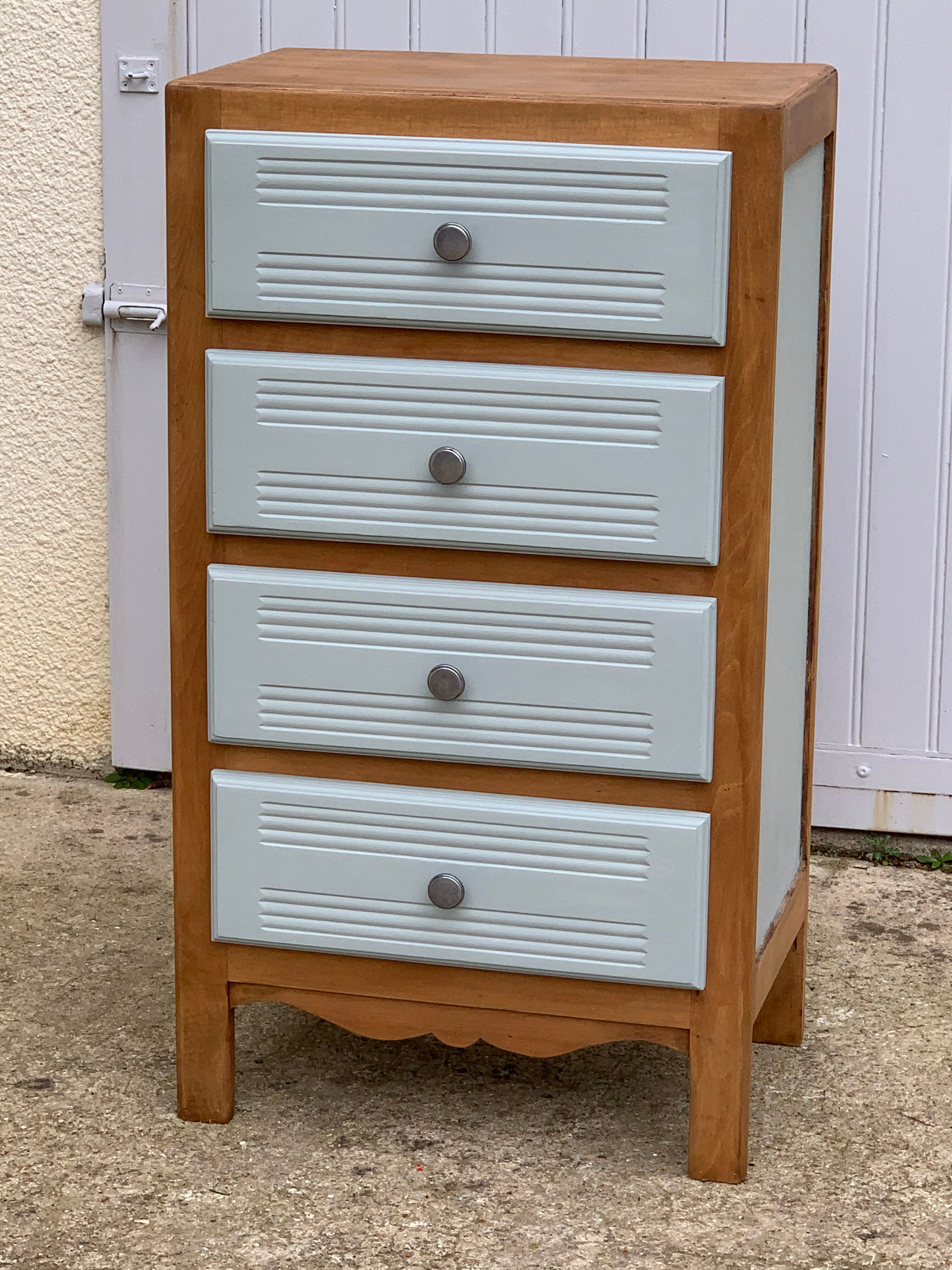 Art Deco 1940 chest of drawers