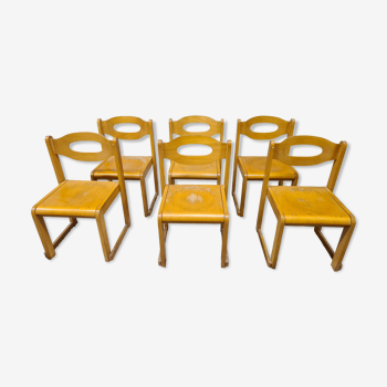Set of 6 vintage stackable chairs