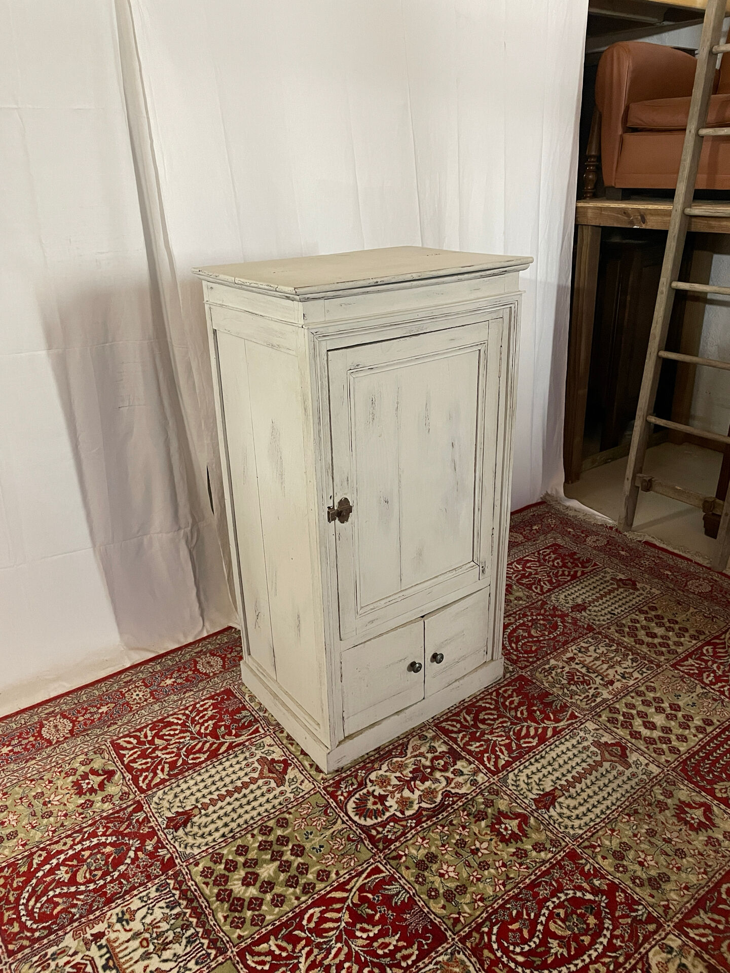 Meuble de métier ancien patiné
