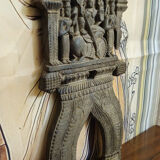 Ancient wooden sculpture – Finely carved Indonesian deity - 19th century